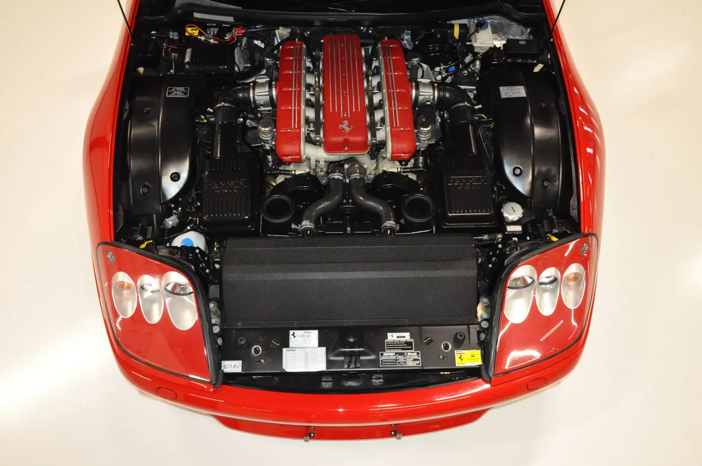 2006 Ferrari 575 Superamerica HGTC angeboten von einem Oldtimerhändler in Alkmaar, Niederlande, Foto 4 von 15