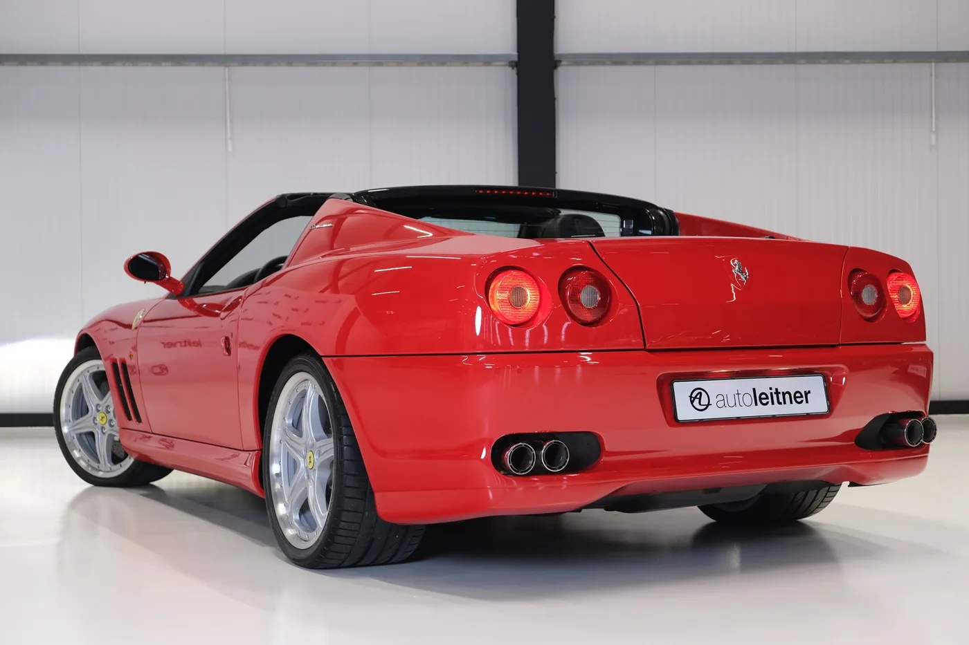2006 Ferrari 575 Superamerica HGTC angeboten von einem Oldtimerhändler in Alkmaar, Niederlande, Foto 5 von 15