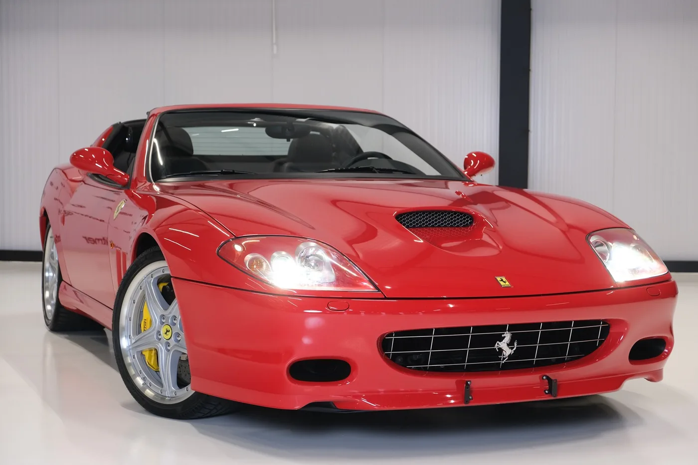 2006 Ferrari 575 Superamerica HGTC angeboten von einem Oldtimerhändler in Alkmaar, Niederlande, Foto 11 von 15