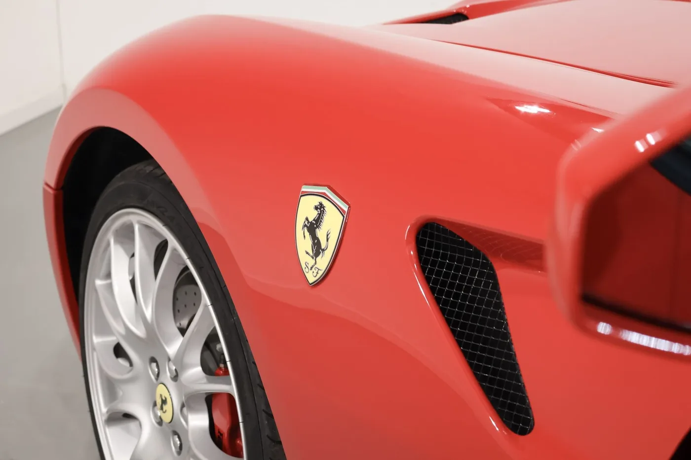 2006 Ferrari 599 GTB Fiorano proposée par un spécialiste de la supercar à Zibido San Giacomo, Italie, photo 10 sur 25