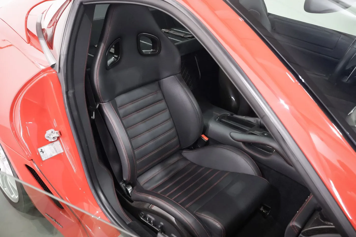 2006 Ferrari 599 GTB Fiorano proposée par un spécialiste de la supercar à Zibido San Giacomo, Italie, photo 11 sur 25
