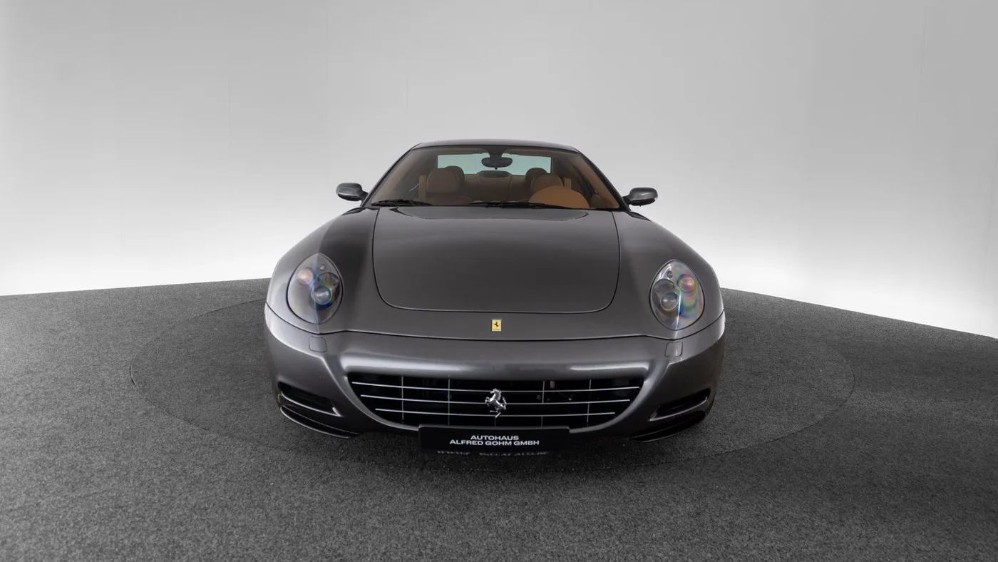 2006 Ferrari 612 Scaglietti F1 offered by a specialist dealer in Singen, Germany, photo 3 of 15