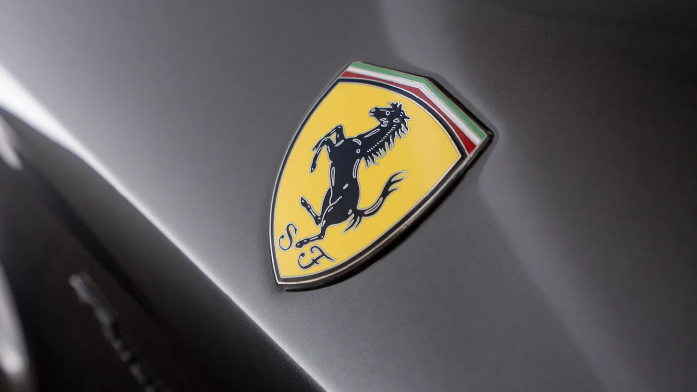 2006 Ferrari 612 Scaglietti F1 offered by a specialist dealer in Singen, Germany, photo 12 of 15