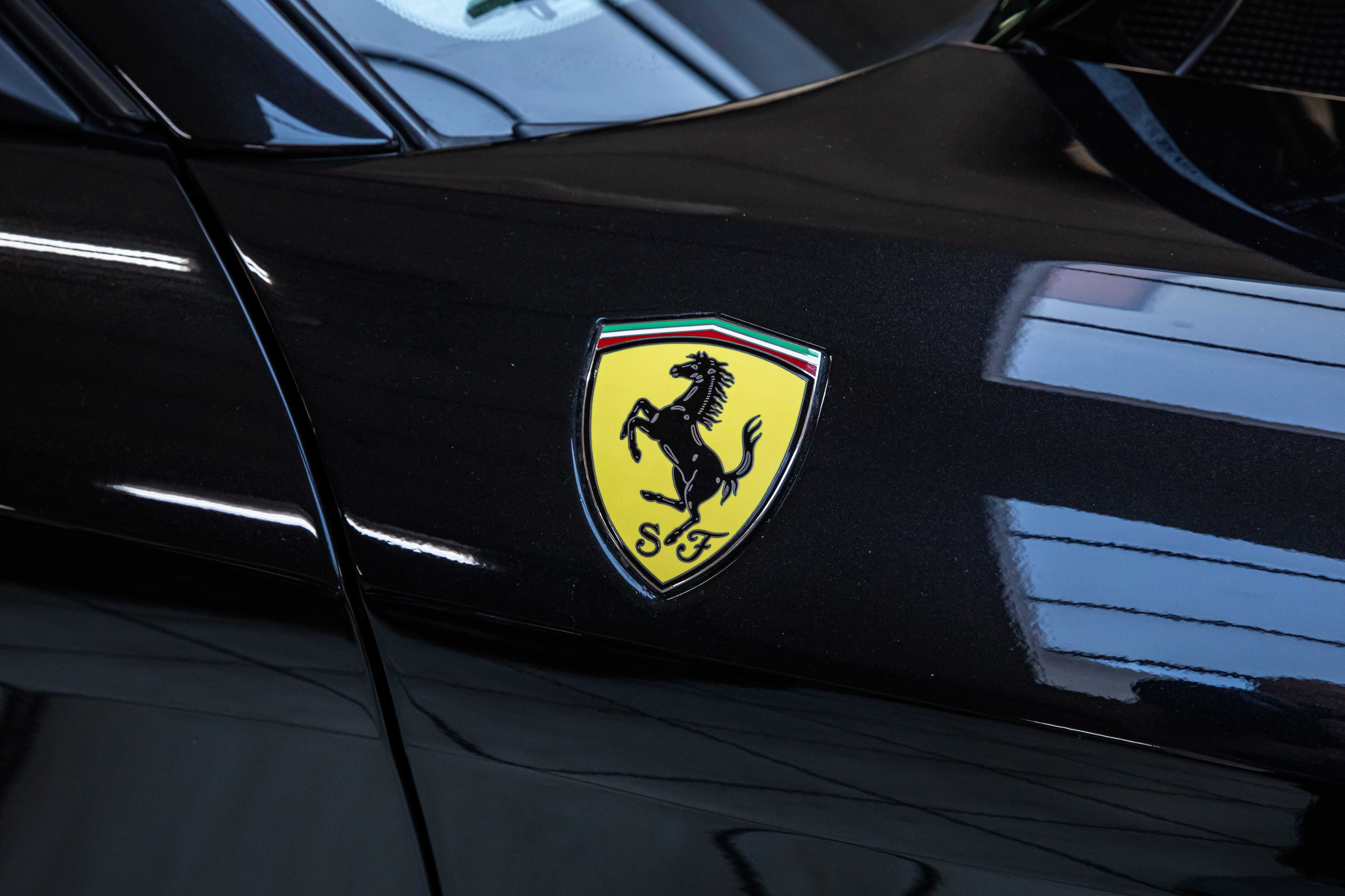2006 Ferrari 612 Scaglietti HGTC pack offered by a specialist dealer in Milan, Italy, photo 12 of 20