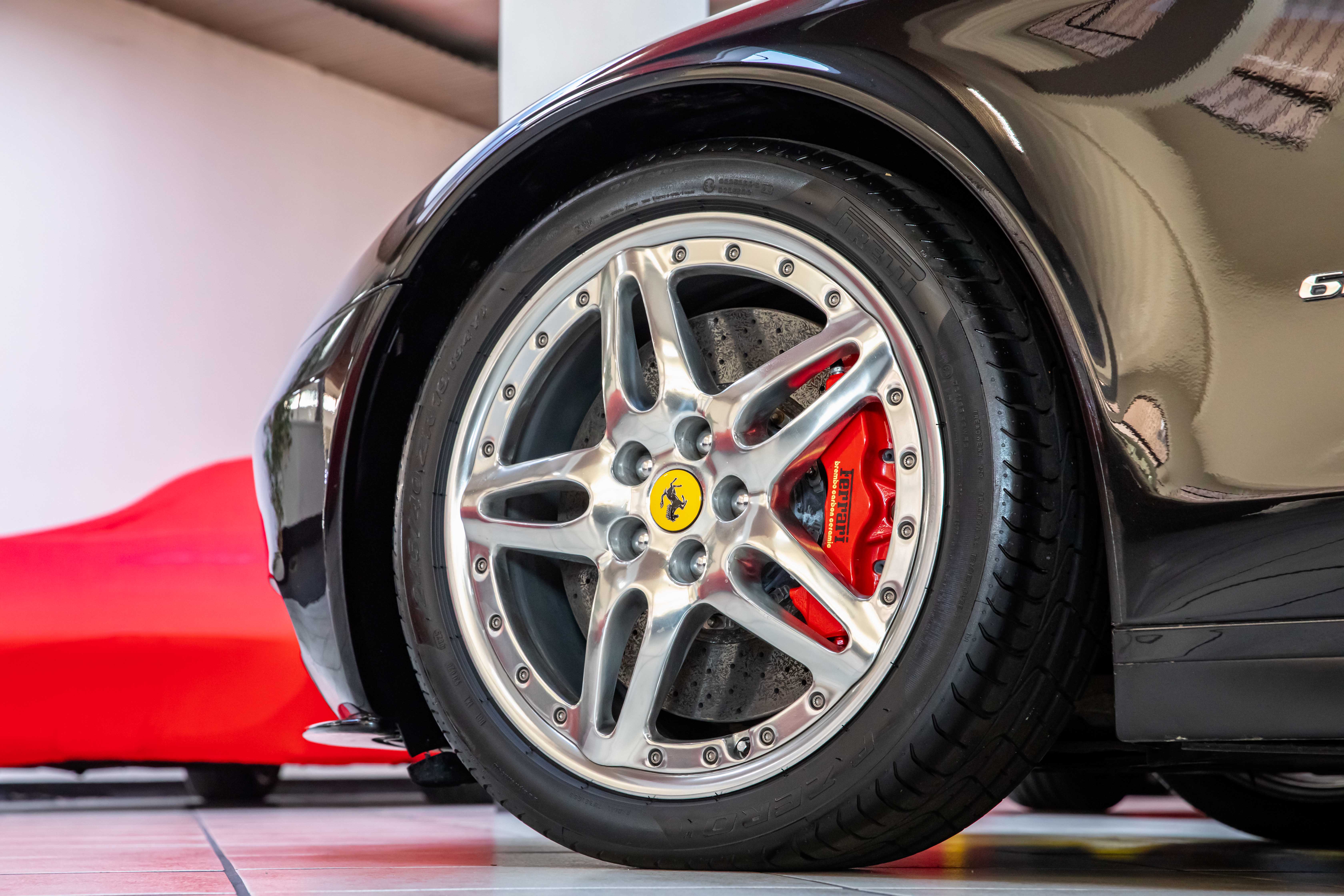 2006 Ferrari 612 Scaglietti HGTC pack offered by a specialist dealer in Milan, Italy, photo 13 of 20