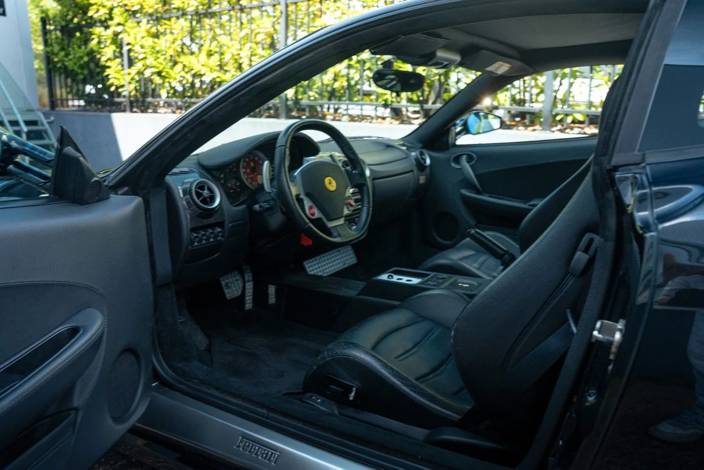 2006 Ferrari F430 F1 angeboten von einem Supersportwagenhändler in Gronau, Deutschland, Foto 16 von 25