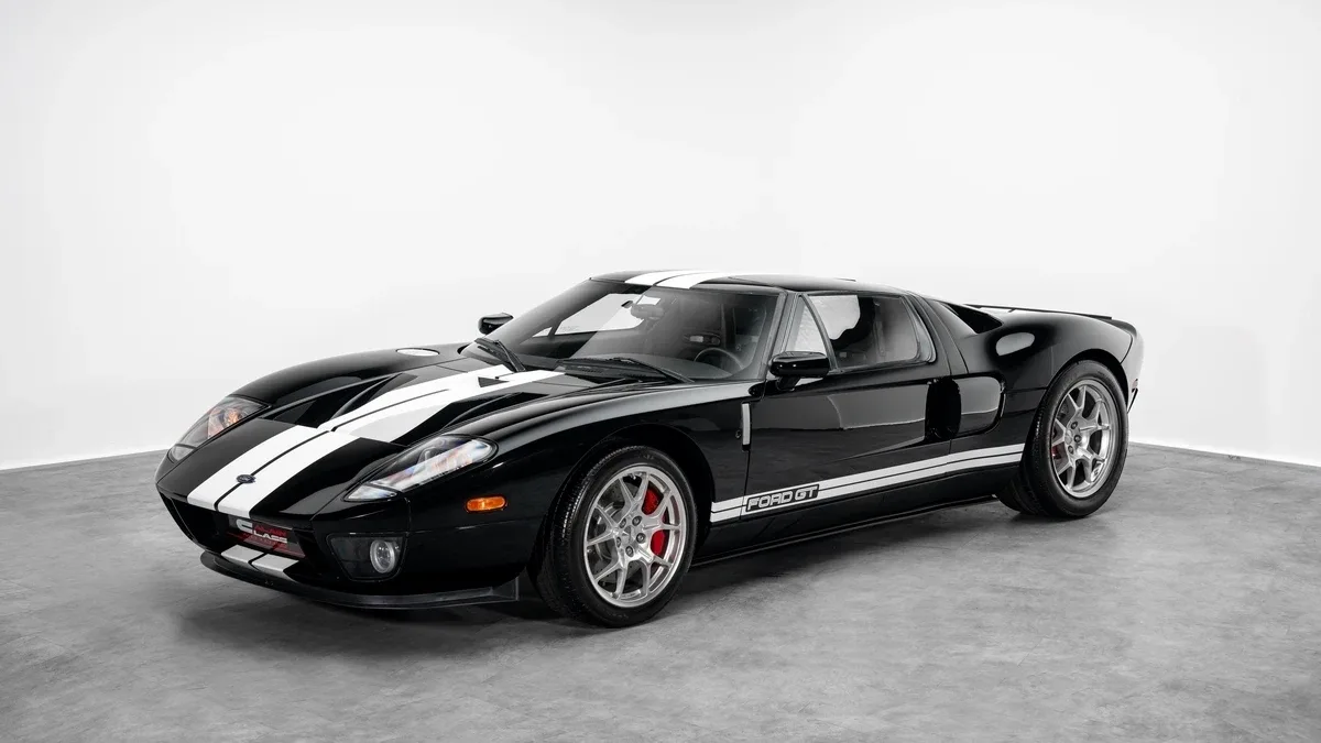 2006 Ford GT angeboten von einem Fachhändler in Dubai, Vereinigte Arabische Emirate, Foto 2 von 25