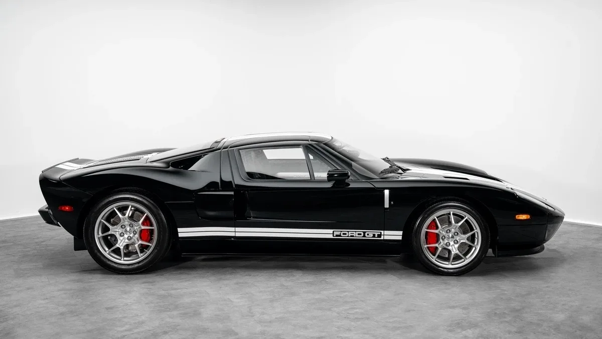 2006 Ford GT angeboten von einem Fachhändler in Dubai, Vereinigte Arabische Emirate, Foto 5 von 25