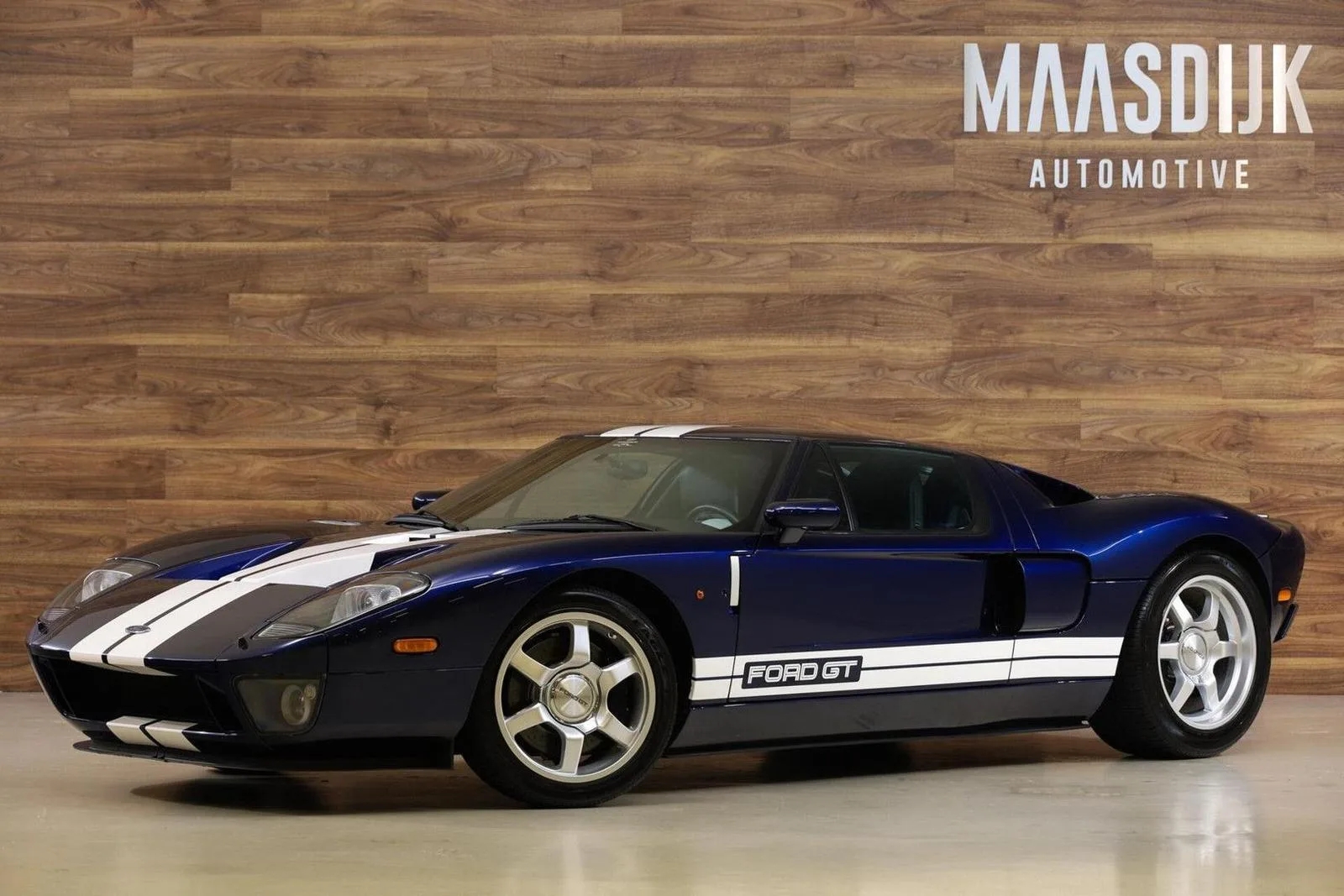2006 Ford GT proposée par un concessionnaire spécialisé à Werkendam, Pays-Bas, photo principale