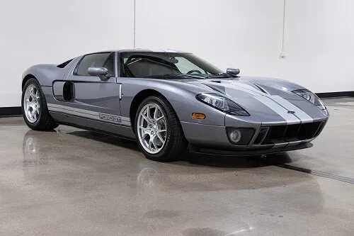 2006 Ford GT vendue par un concessionnaire spécialisé à Costa Mesa, États-Unis, photo principale