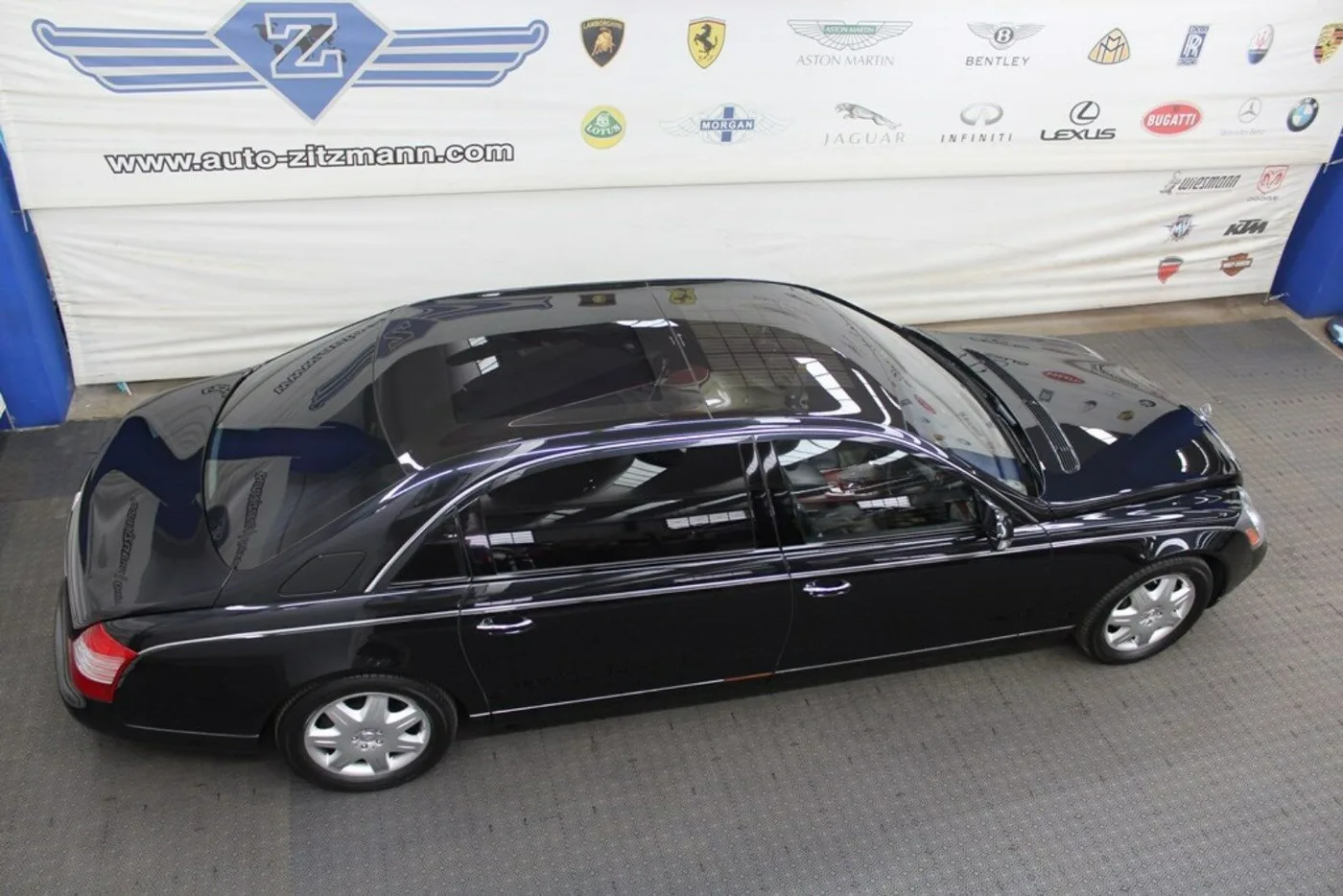 2006 Maybach 62 proposée par un concessionnaire spécialisé à Nuremberg, Allemagne, photo 7 sur 15