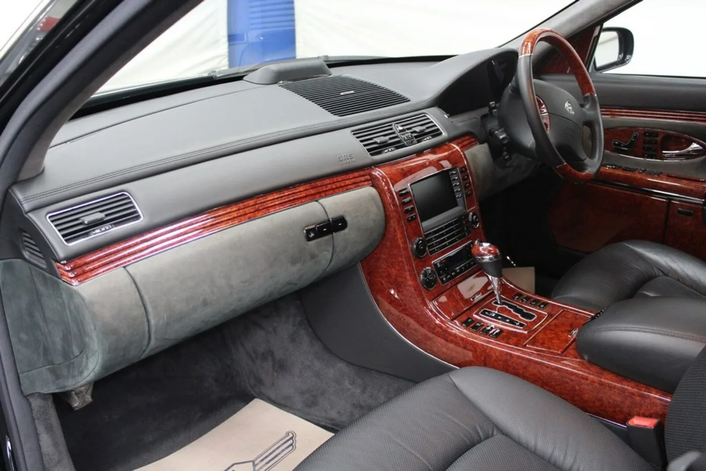 2006 Maybach 62 proposée par un concessionnaire spécialisé à Nuremberg, Allemagne, photo 12 sur 15
