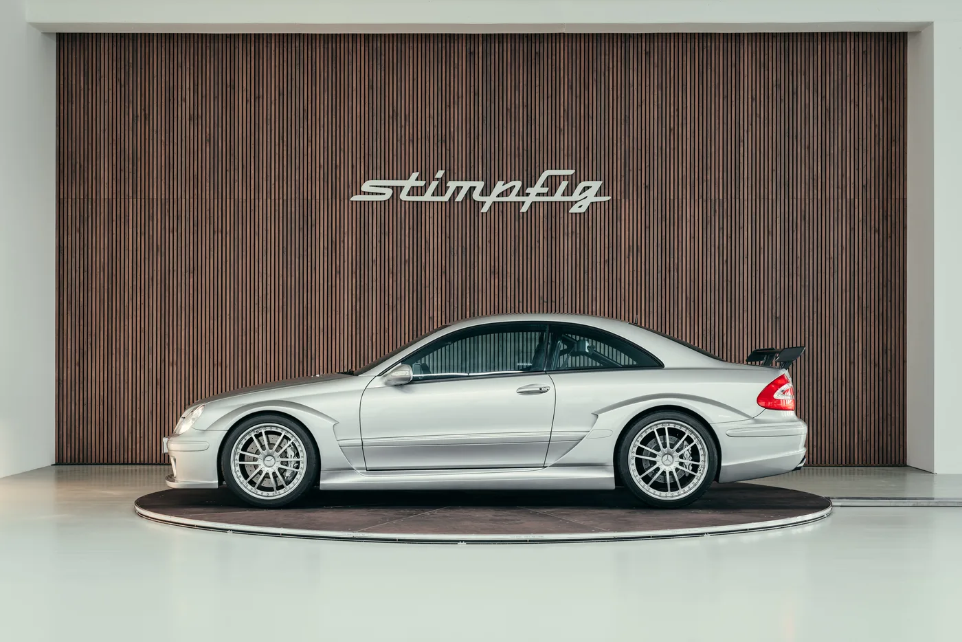 2006 Mercedes-Benz CLK DTM AMG angeboten von einem Oldtimerspezialisten in Stuttgart, Deutschland, Foto 2 von 25