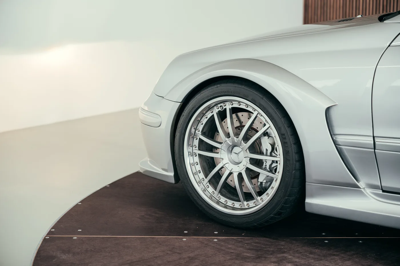 2006 Mercedes-Benz CLK DTM AMG angeboten von einem Oldtimerspezialisten in Stuttgart, Deutschland, Foto 14 von 25