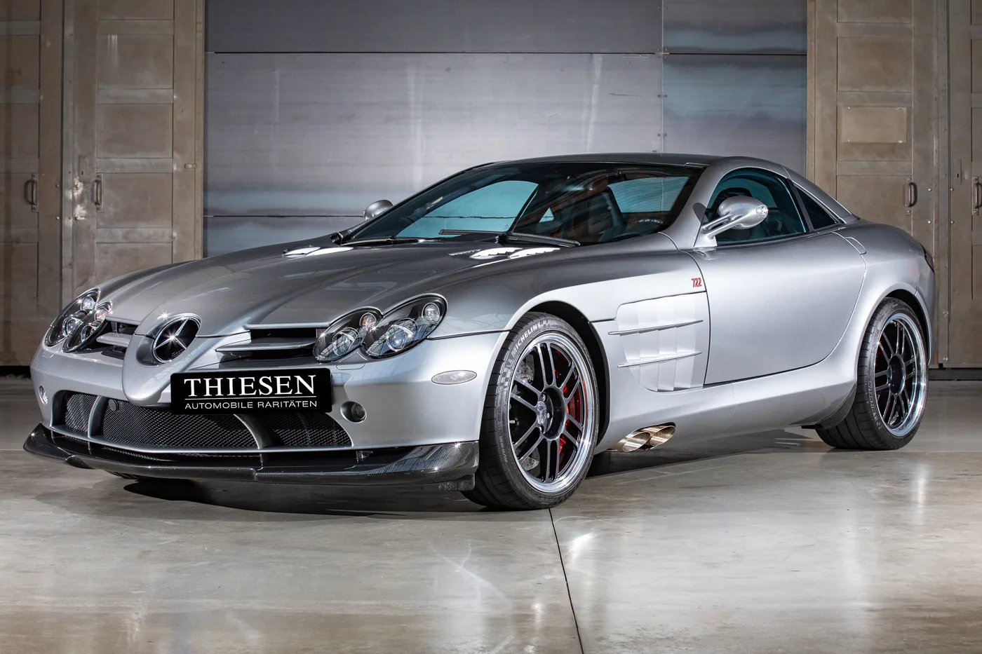 2006 Mercedes-Benz SLR McLaren 722 Edition en un concesionario especializado de Berlín, Alemania, foto principal
