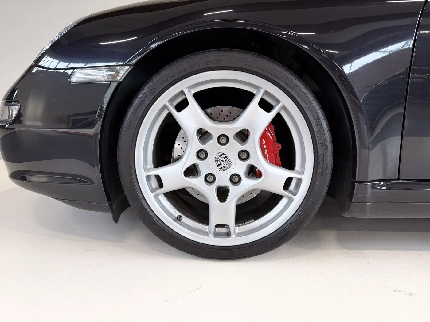 2006 Porsche 911 Carrera 4S proposée par un concessionnaire spécialisé à Lucca, Italie, photo 7 sur 22