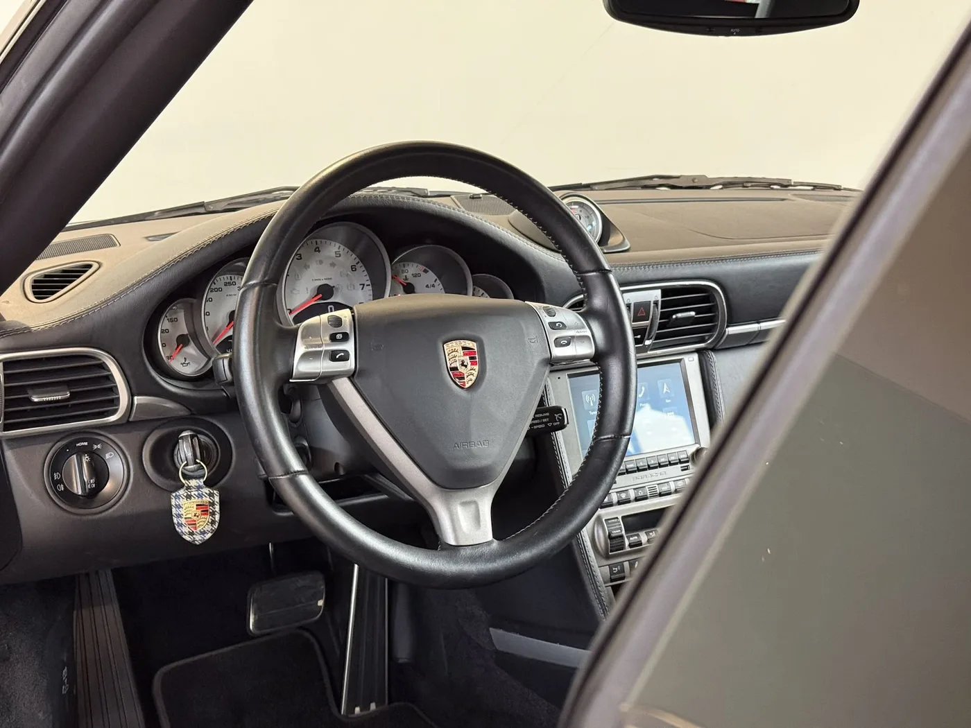 2006 Porsche 911 Carrera 4S proposée par un concessionnaire spécialisé à Lucca, Italie, photo 8 sur 22