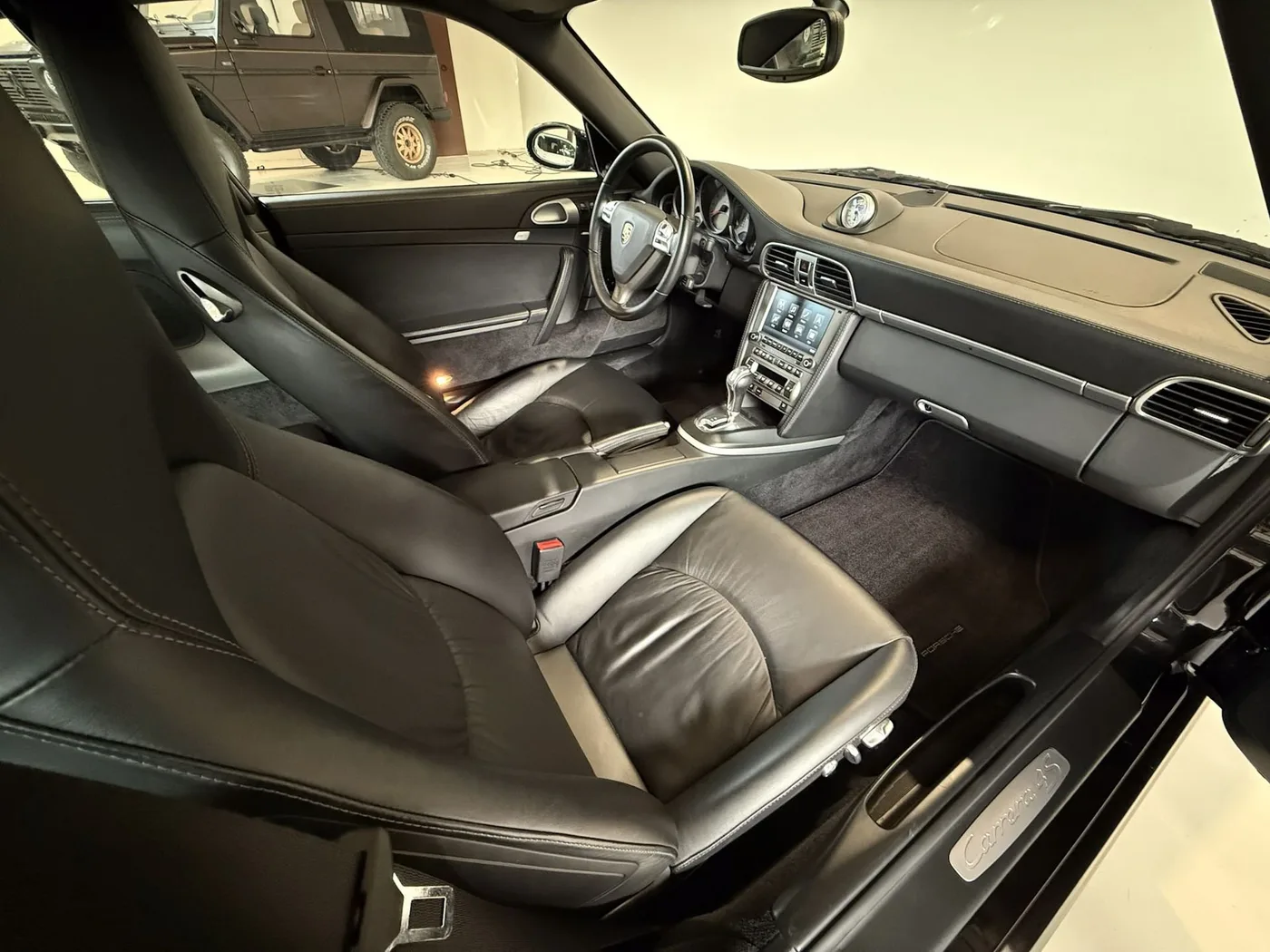 2006 Porsche 911 Carrera 4S proposée par un concessionnaire spécialisé à Lucca, Italie, photo 13 sur 22