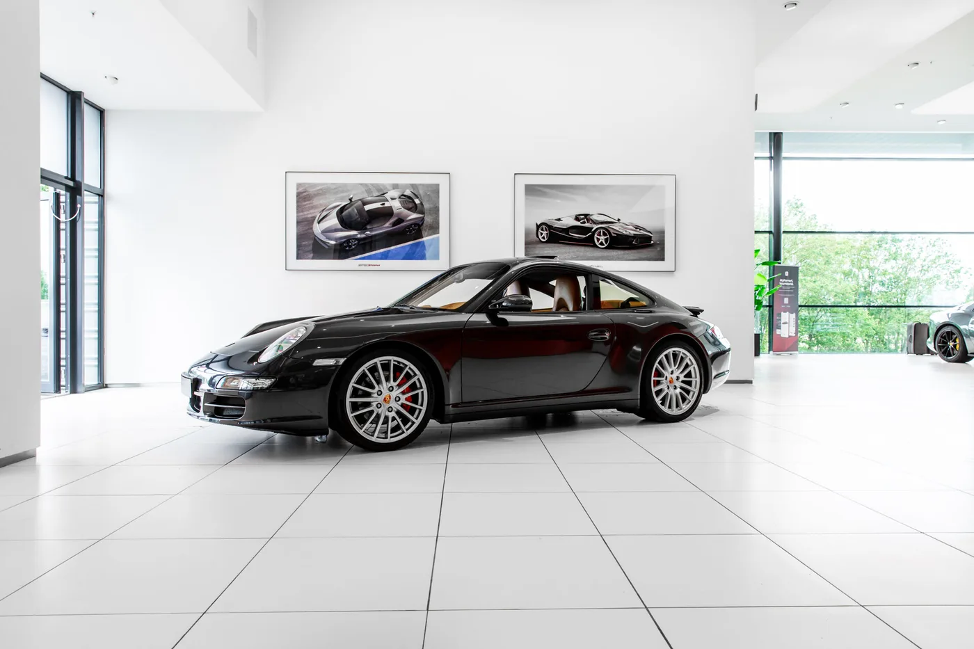 2006 Porsche 911 Carrera 4S manual proposée par un concessionnaire spécialisé à Hengelo, Pays-Bas, photo 3 sur 15