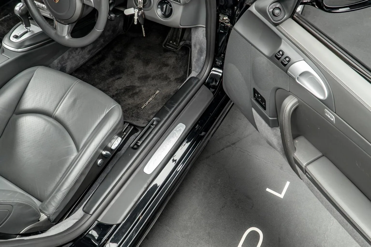 2006 Porsche 911 Carrera 4S, 28/30
