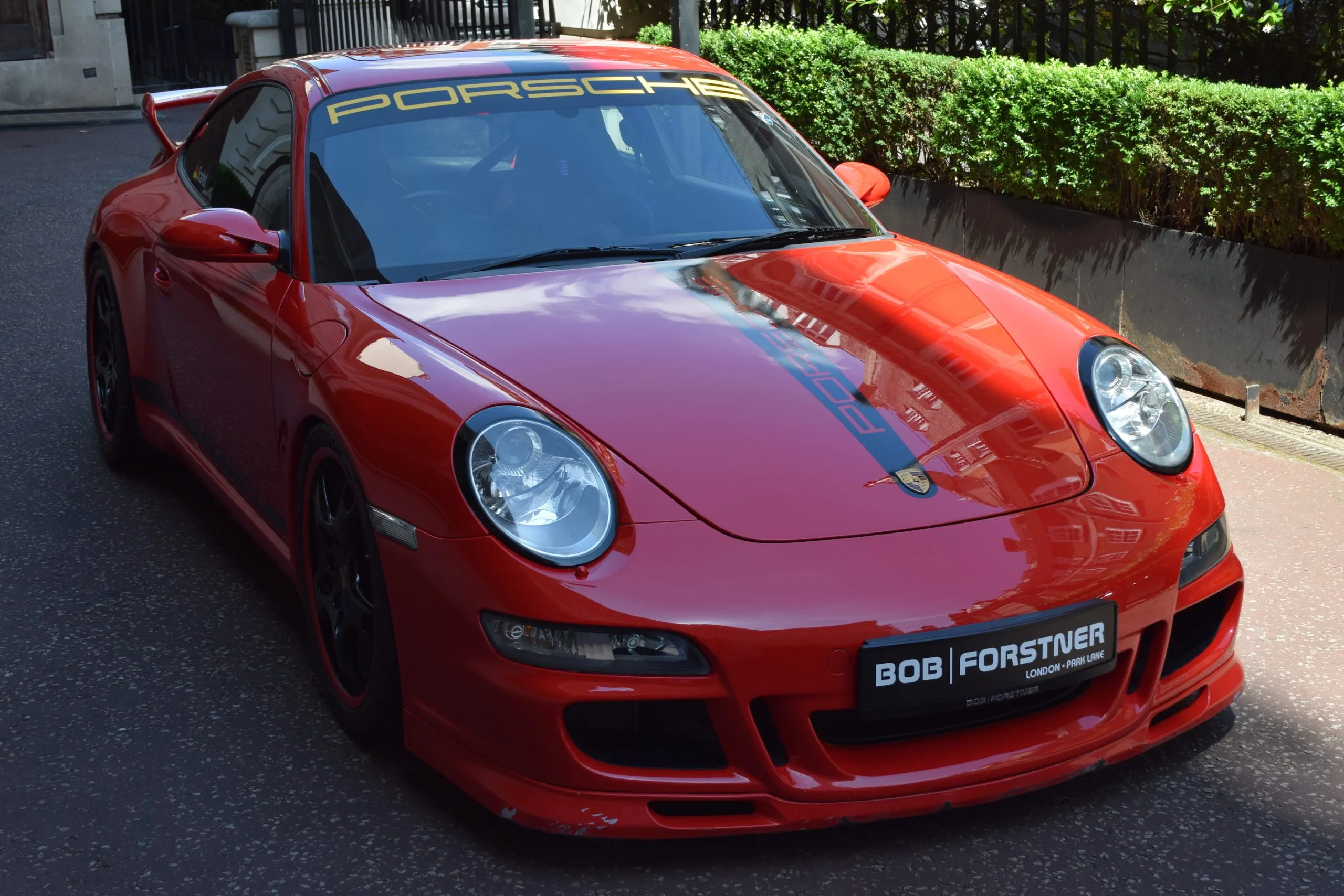 2006 Porsche 911 Carrera S X51 proposée par un concessionnaire spécialisé à London, Royaume-Uni, photo principale