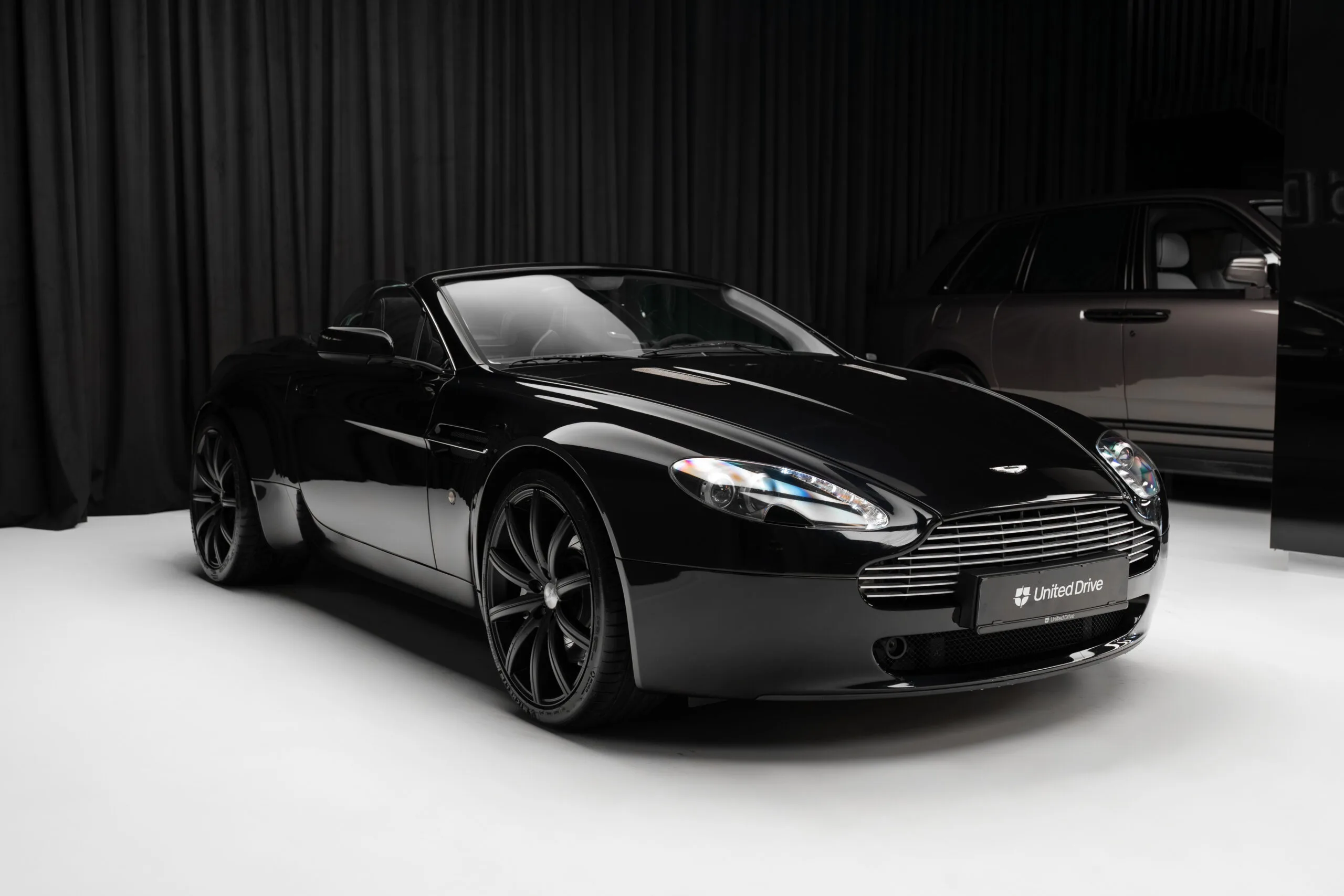 2007 Aston Martin V8 Vantage Roadster, 3/30