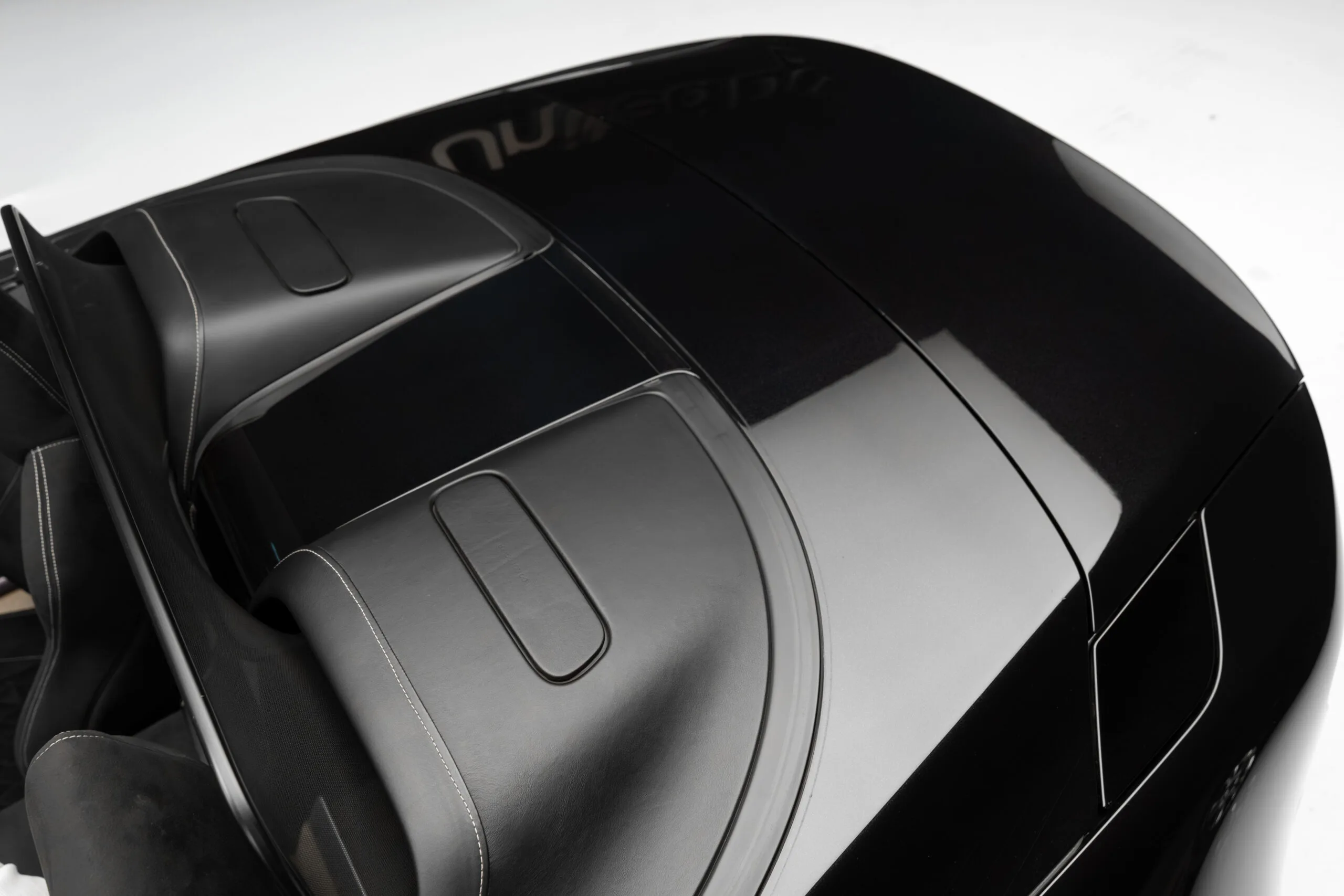2007 Aston Martin V8 Vantage Roadster, 15/30