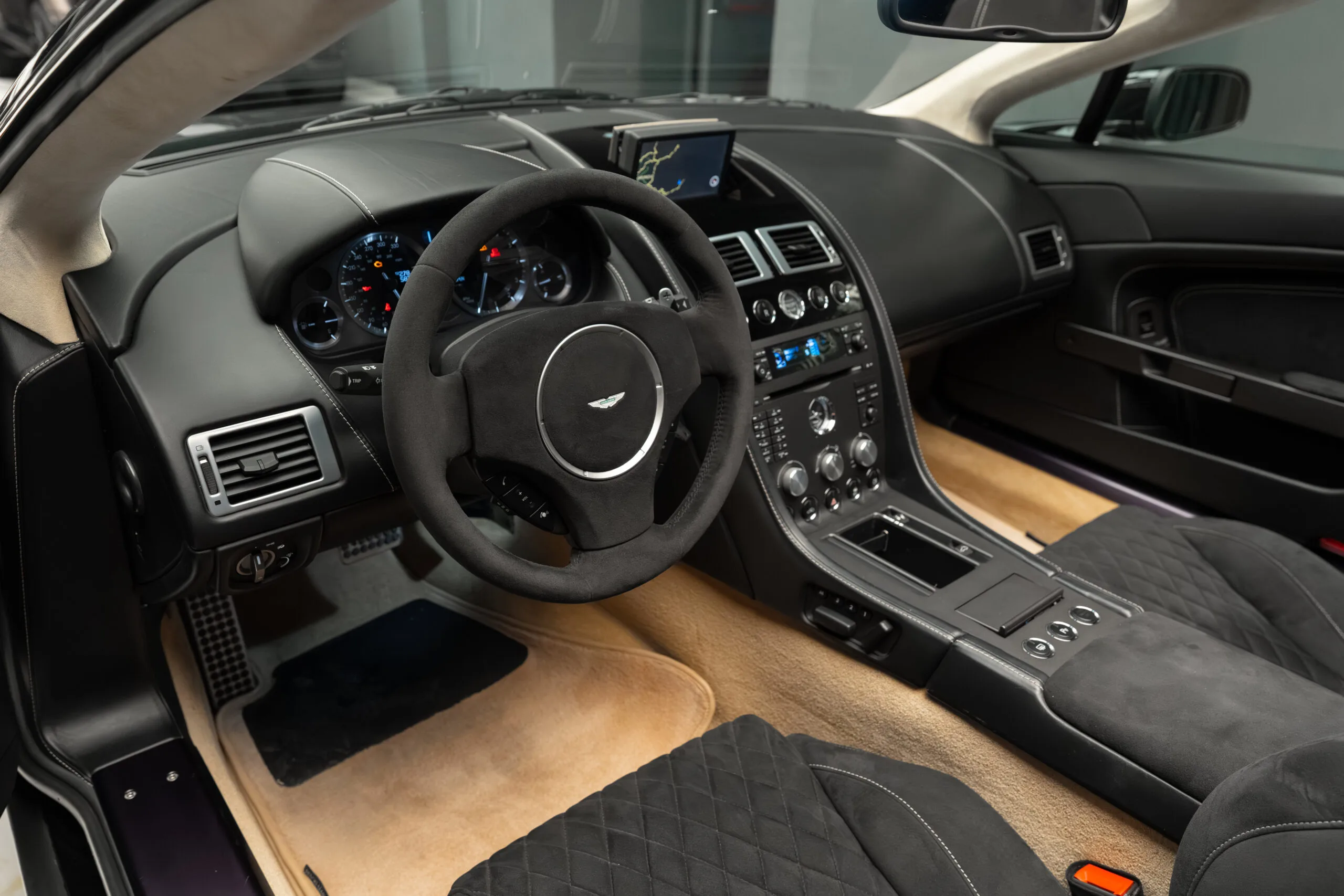 2007 Aston Martin V8 Vantage Roadster, 20/30