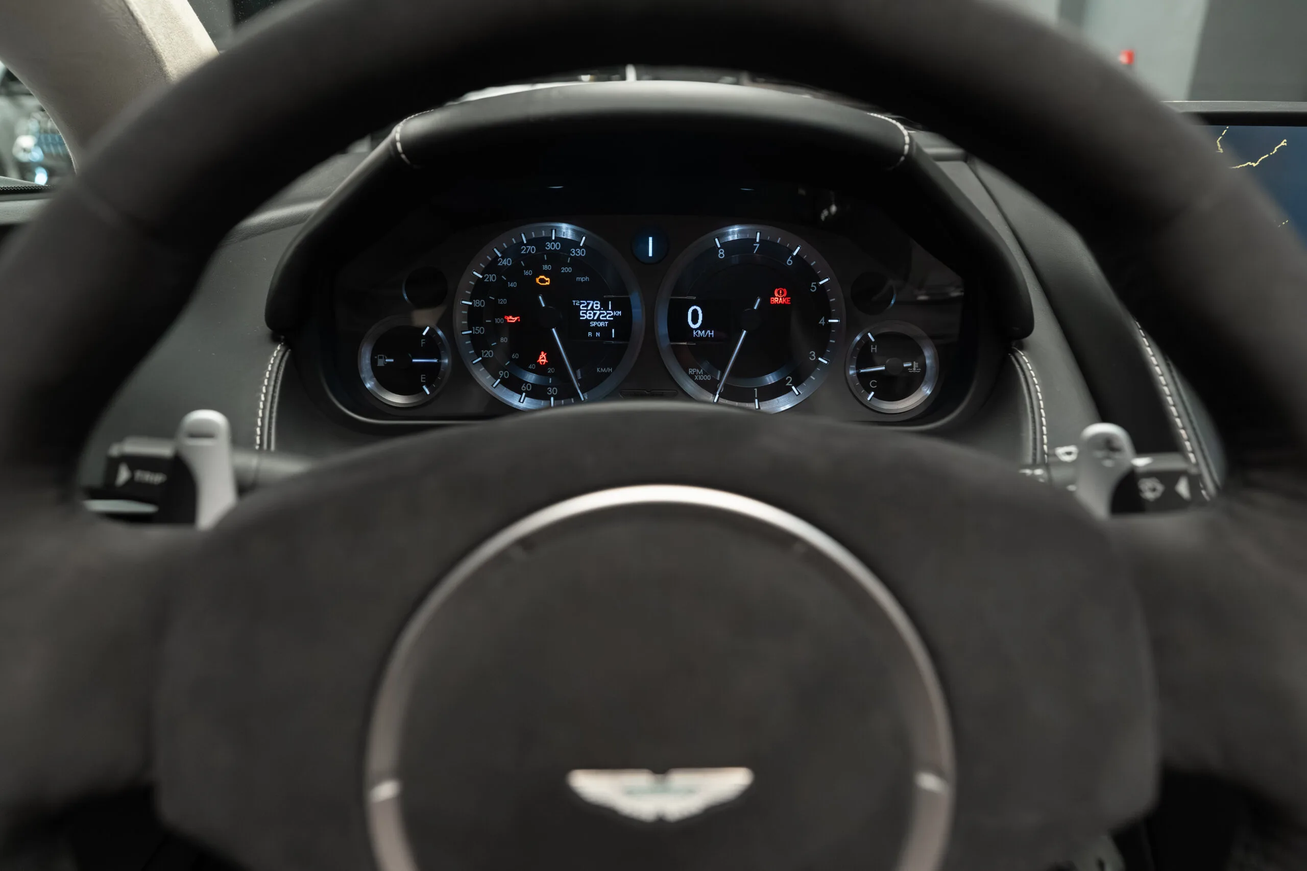 2007 Aston Martin V8 Vantage Roadster, 24/30