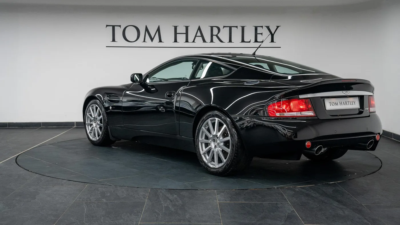 2007 Aston Martin Vanquish S angeboten von einem Fachhändler in Swadlincote, Vereinigtes Königreich, Foto 2 von 15