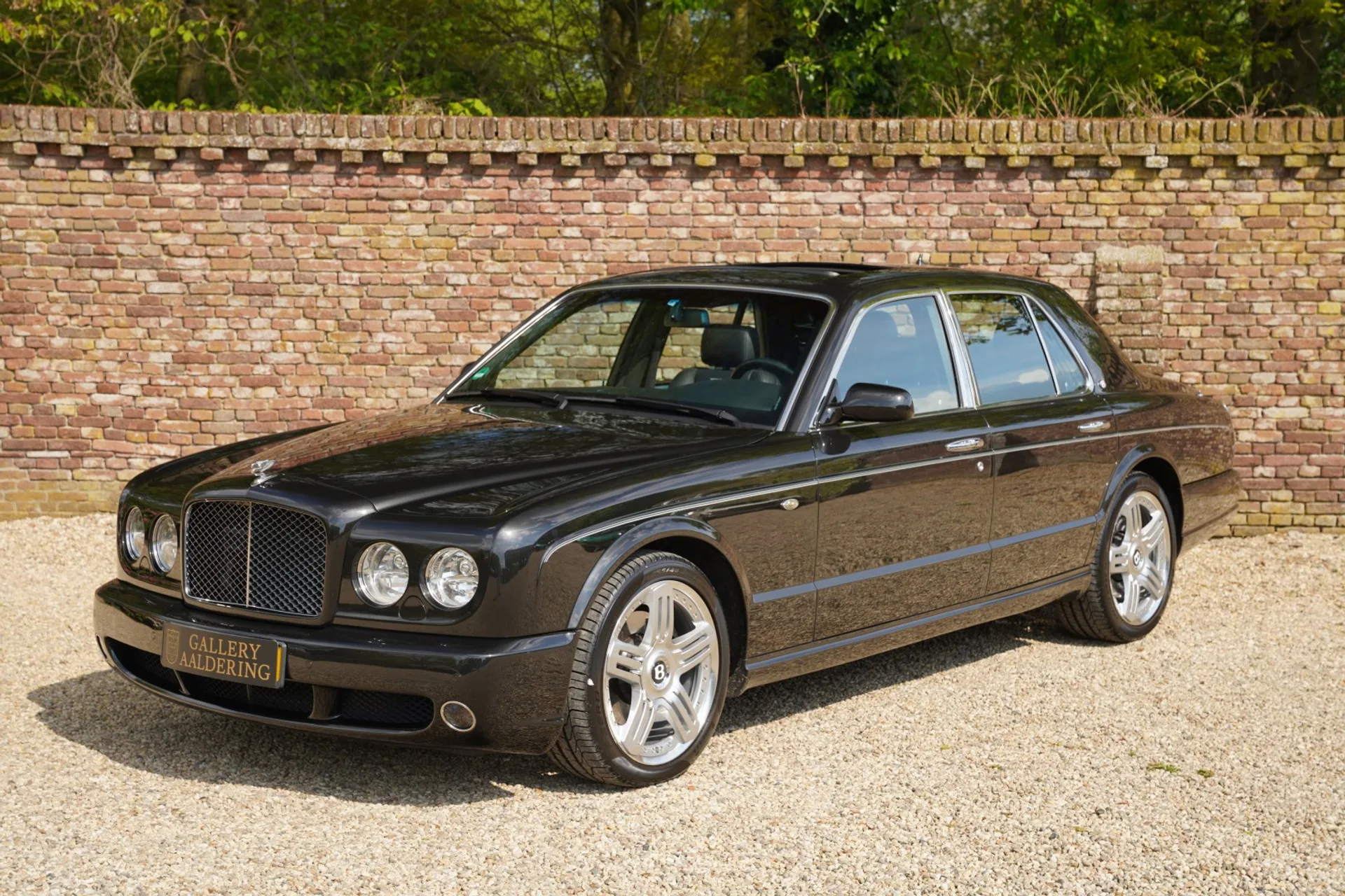 2007 Bentley Arnage T offered by a specialist dealer in Brummen, Netherlands, main photo