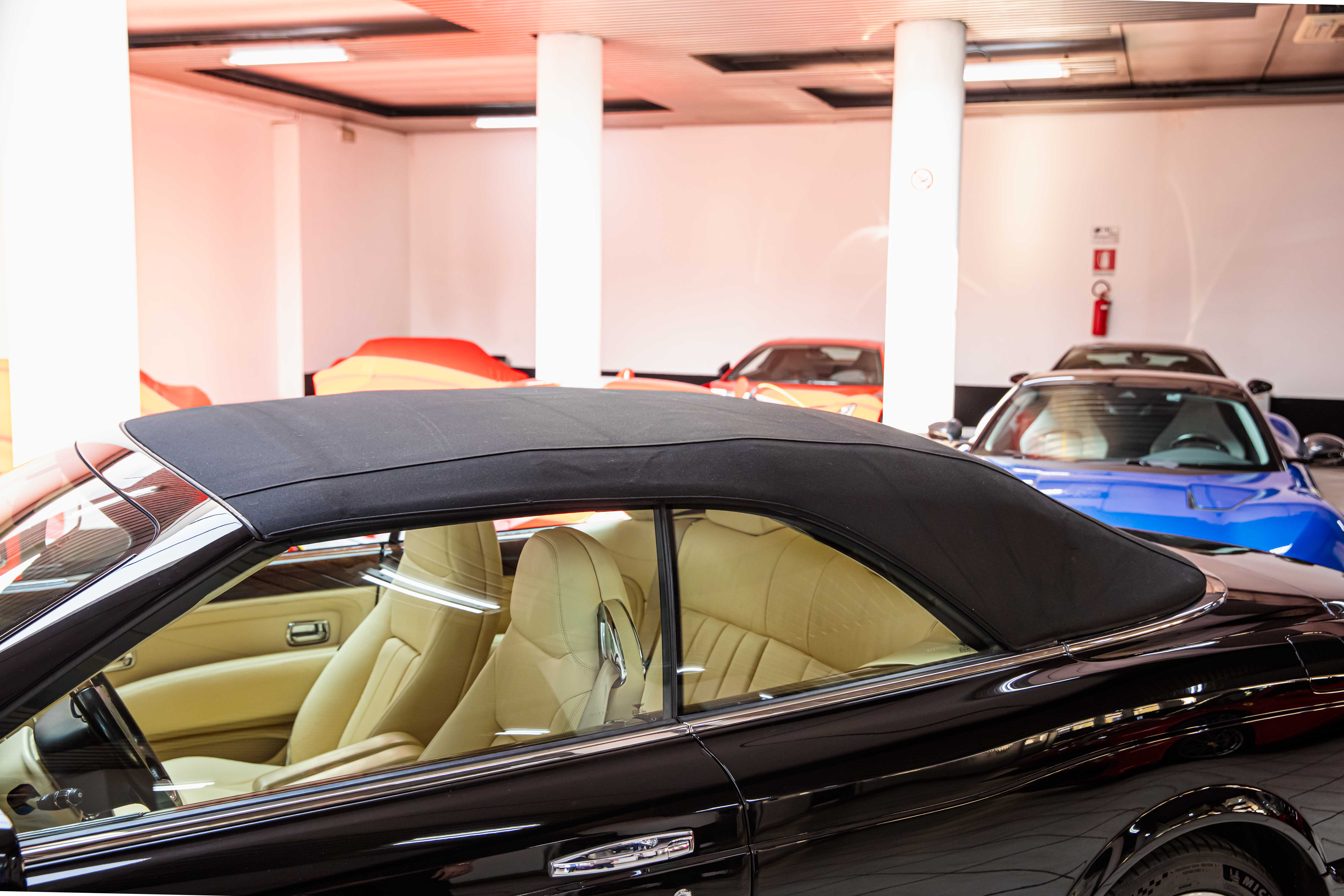 2007 Bentley Azure Mulliner proposée par un concessionnaire spécialisé à Milan, Italie, photo 8 sur 20