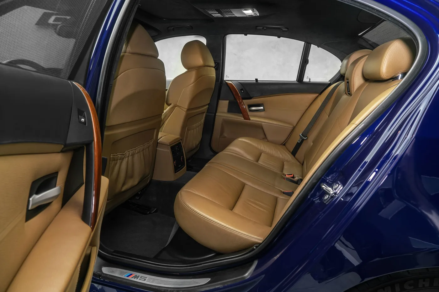 2007 BMW M5 V10, manual angeboten von einem Fachhändler in Ostrava, Tschechien, Foto 14 von 15