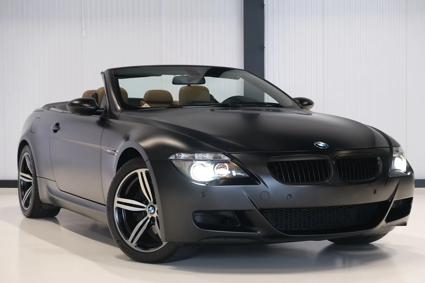 2007 BMW M6 Cabriolet angeboten von einem Oldtimerhändler in Alkmaar, Niederlande, Foto 13 von 15