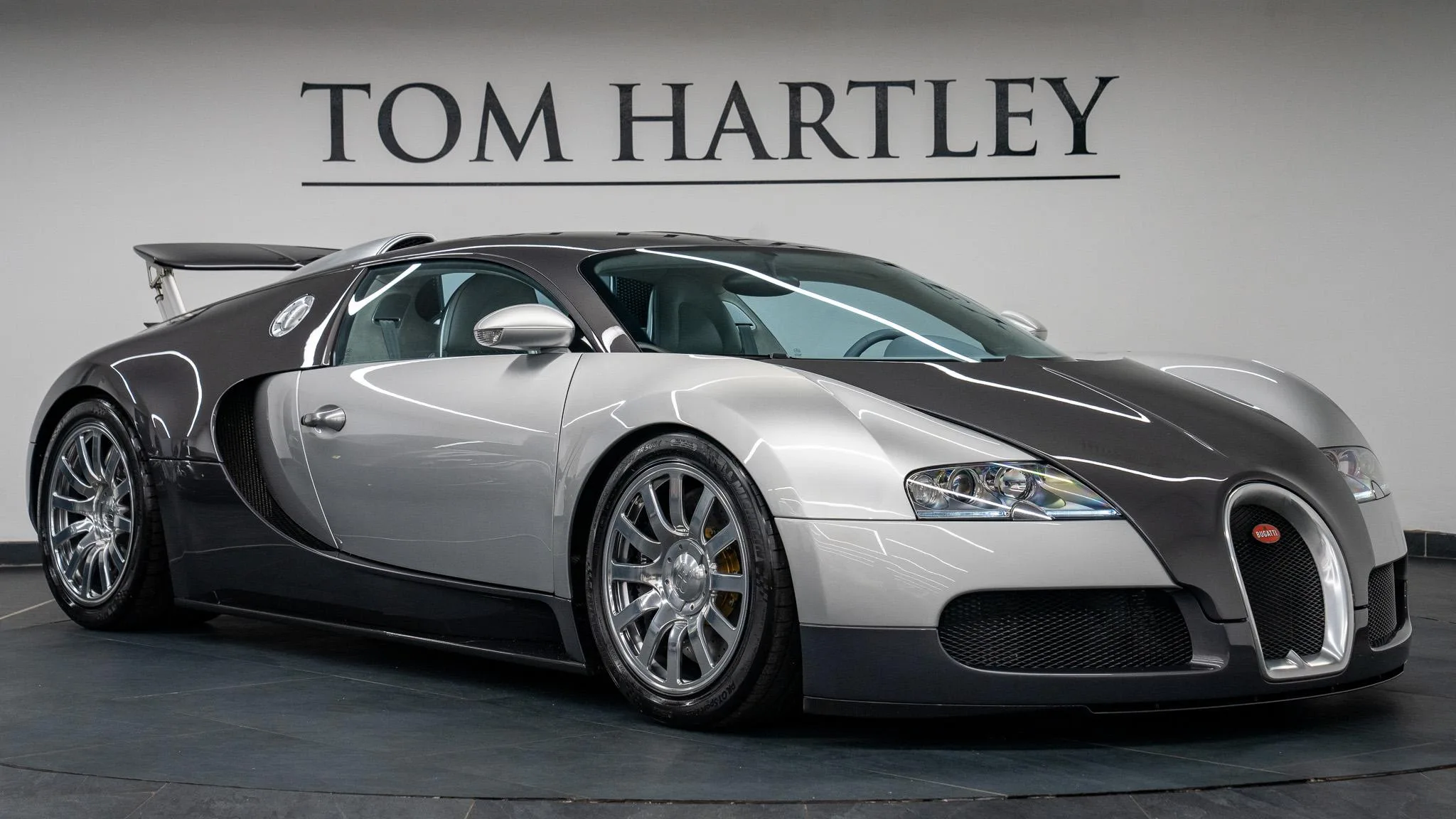 2007 Bugatti Veyron 16.4 angeboten von einem Fachhändler in Swadlincote, Vereinigtes Königreich, Hauptfoto