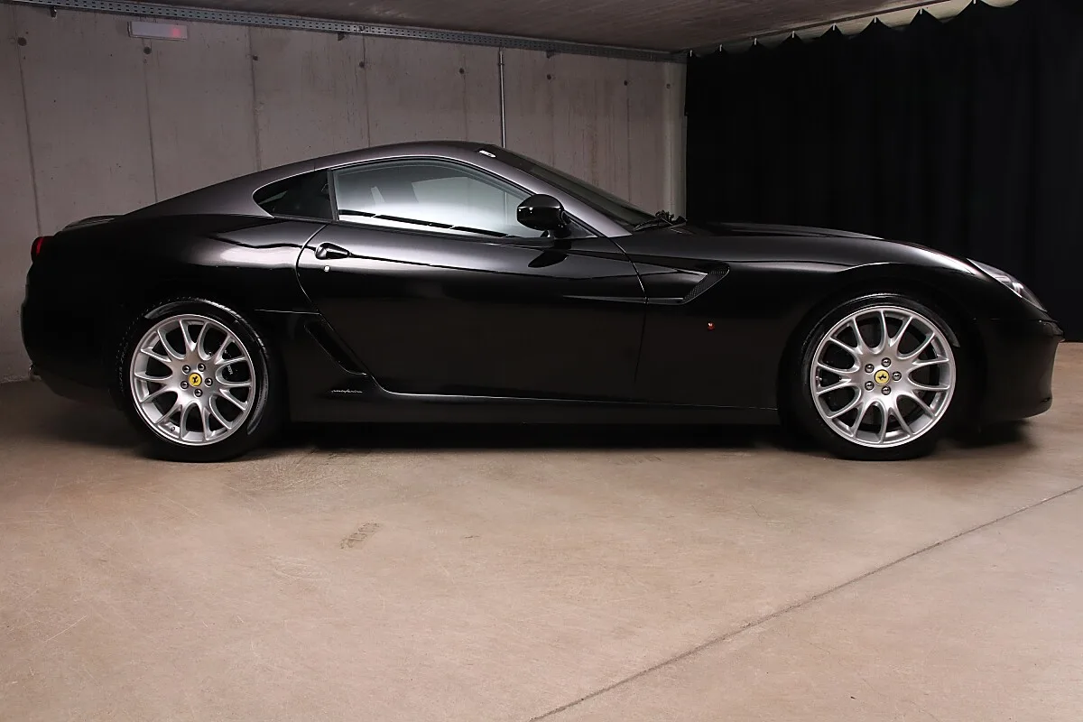 2007 Ferrari 599 GTB Fiorano F1 offered by a specialist dealer in Unterweitersdorf, Austria, photo 3 of 15