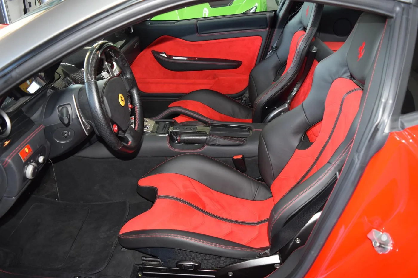 2007 Ferrari 599 GTB Fiorano F1 proposée par un concessionnaire spécialisé à Pfaffenhofen an der Ilm, Allemagne, photo 6 sur 15