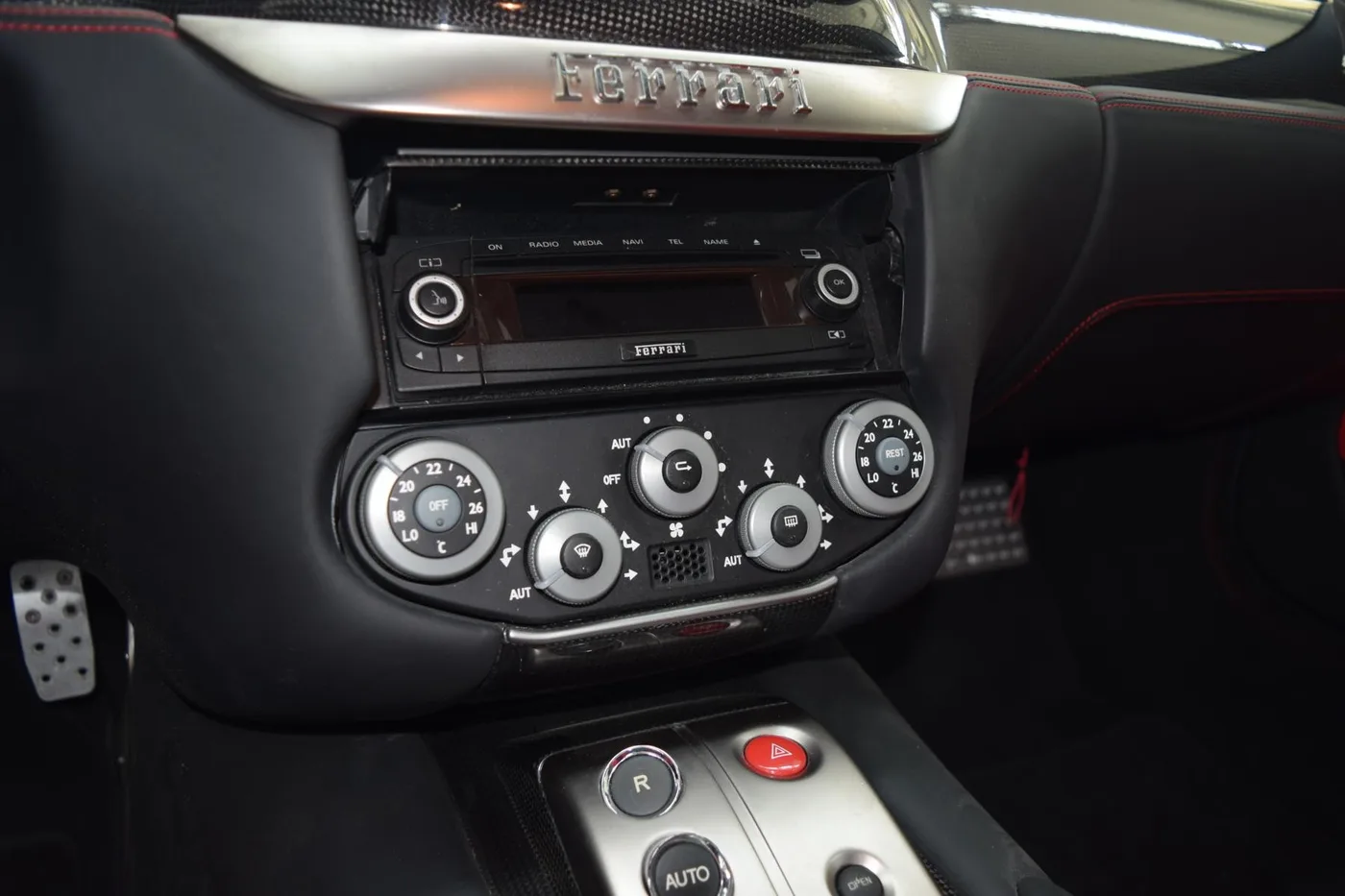 2007 Ferrari 599 GTB Fiorano F1 proposée par un concessionnaire spécialisé à Pfaffenhofen an der Ilm, Allemagne, photo 10 sur 15
