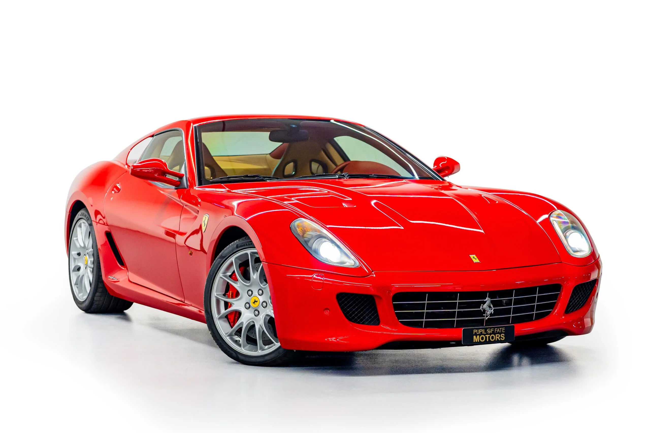 2007 Ferrari 599 GTB Fiorano proposta da un concessionario specializzato a Dubai, Emirati Arabi Uniti, foto principale