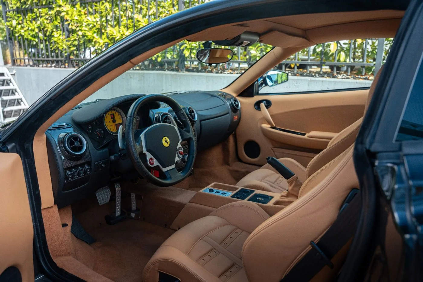 2007 Ferrari F430 F1 angeboten von einem Supersportwagenhändler in Gronau, Deutschland, Foto 16 von 25