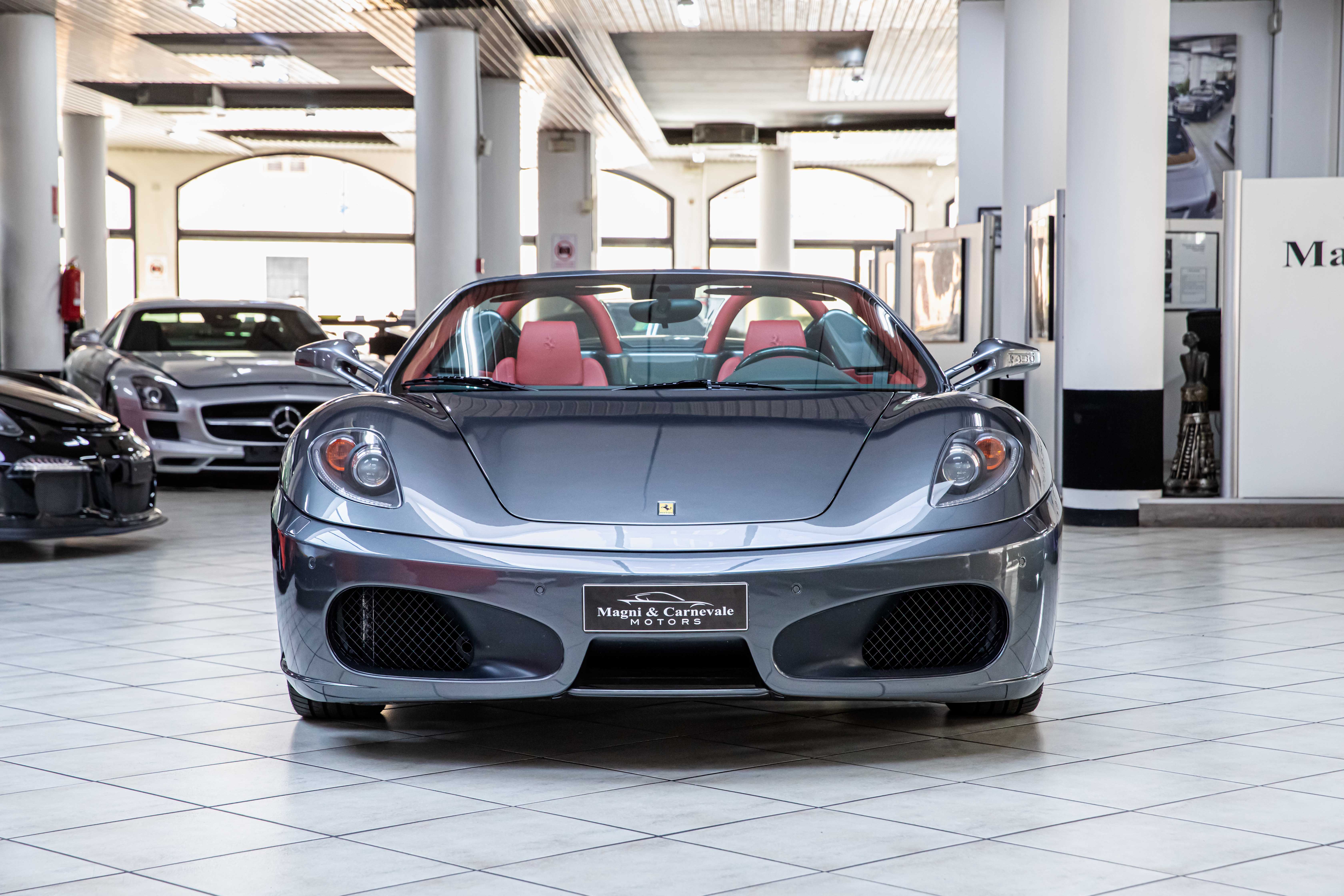 2007 Ferrari F430 Spider F1 angeboten von einem Fachhändler in Milan, Italien, Foto 7 von 20