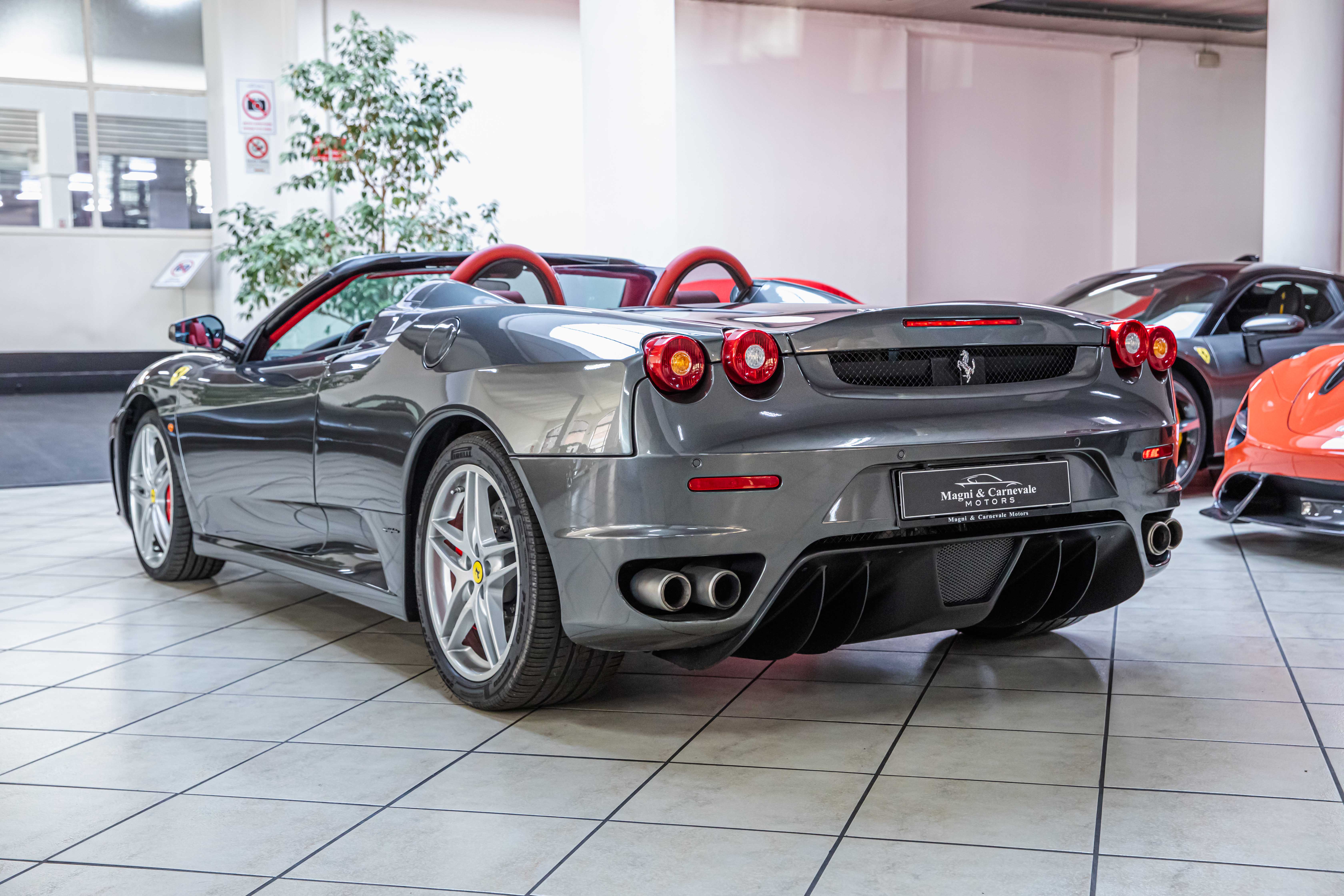 2007 Ferrari F430 Spider F1 angeboten von einem Fachhändler in Milan, Italien, Foto 10 von 20