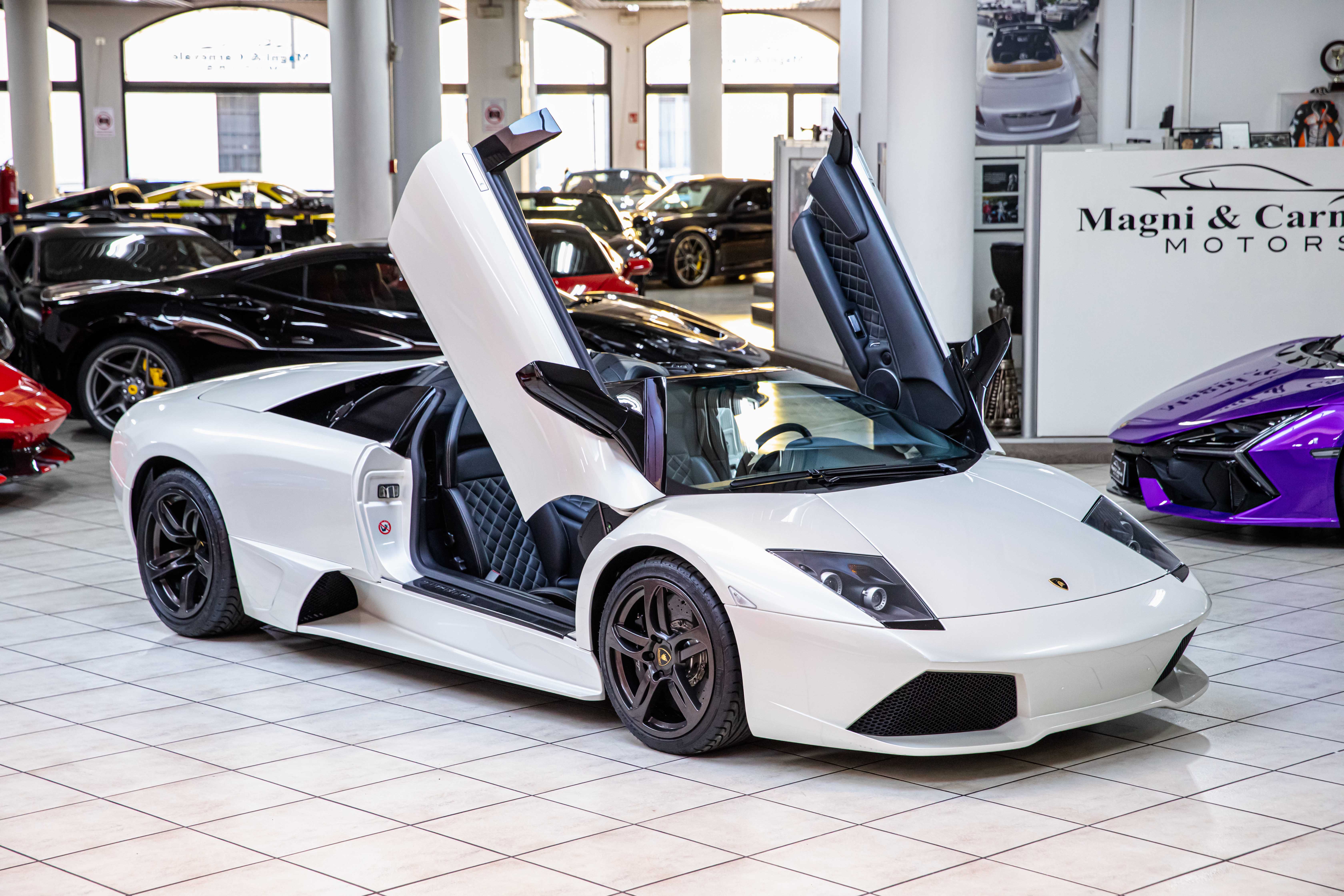2007 Lamborghini Murciélago LP 640 Roadster proposée par un concessionnaire spécialisé à Milan, Italie, photo 2 sur 20