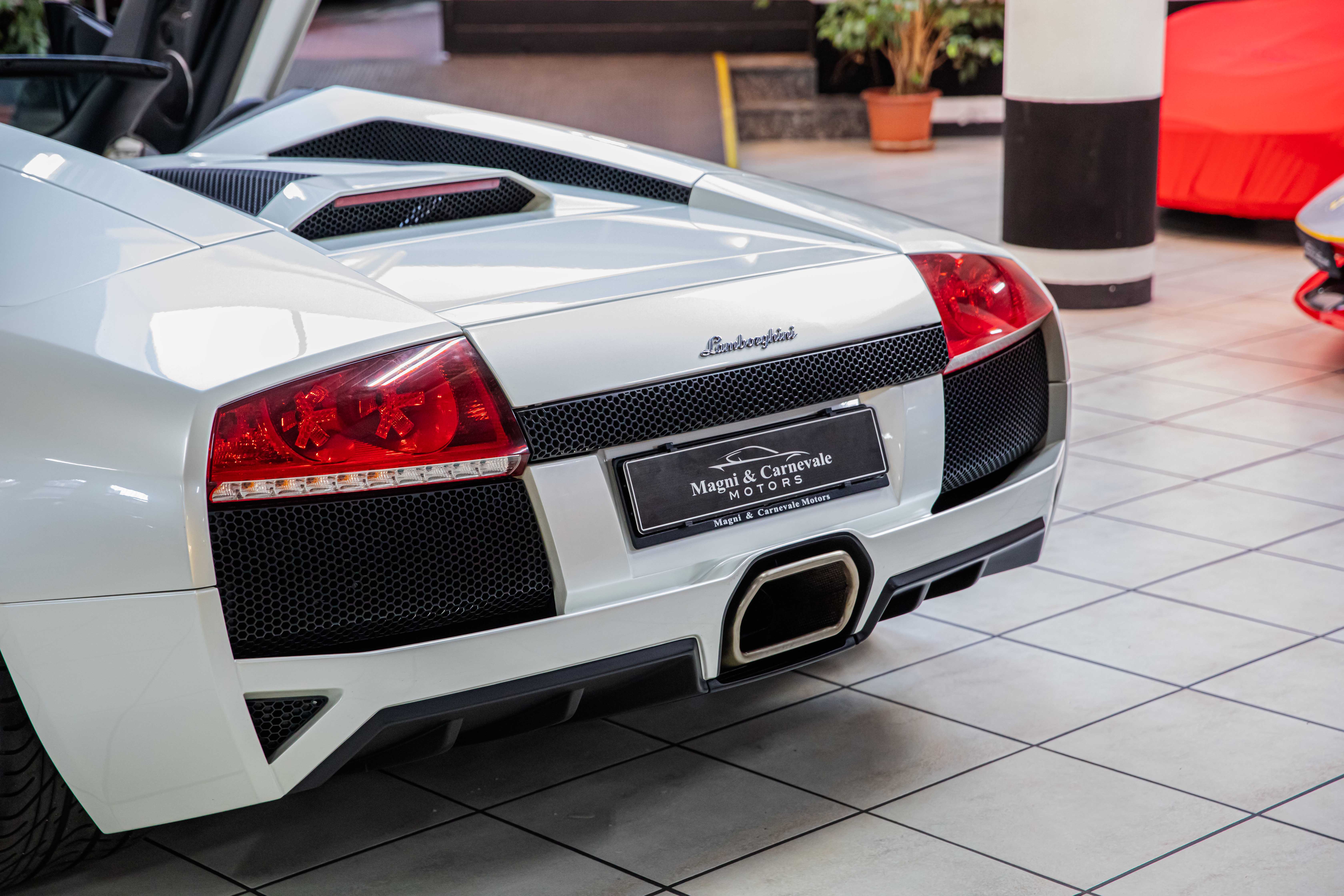 2007 Lamborghini Murciélago LP 640 Roadster proposée par un concessionnaire spécialisé à Milan, Italie, photo 9 sur 20