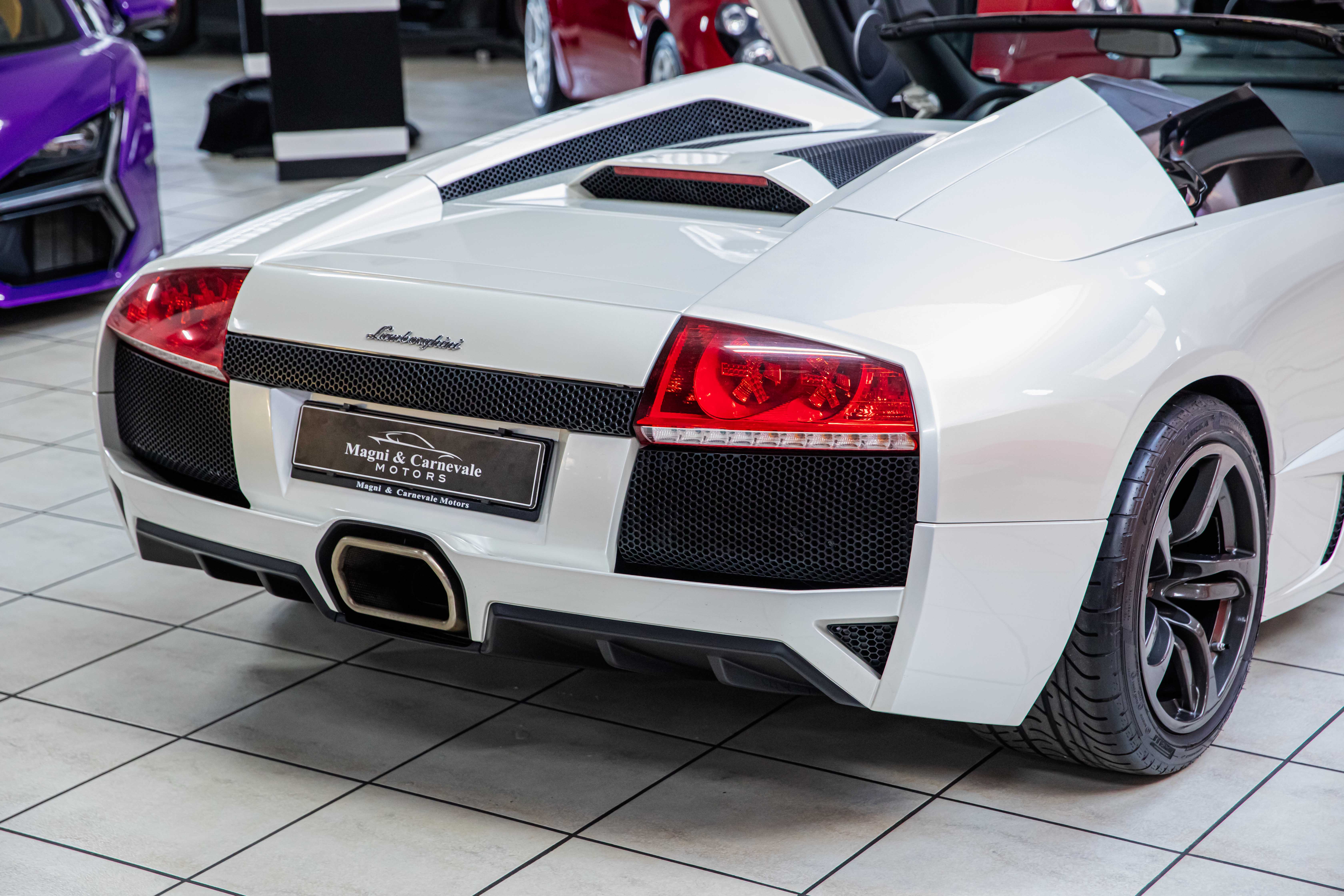 2007 Lamborghini Murciélago LP 640 Roadster proposée par un concessionnaire spécialisé à Milan, Italie, photo 10 sur 20
