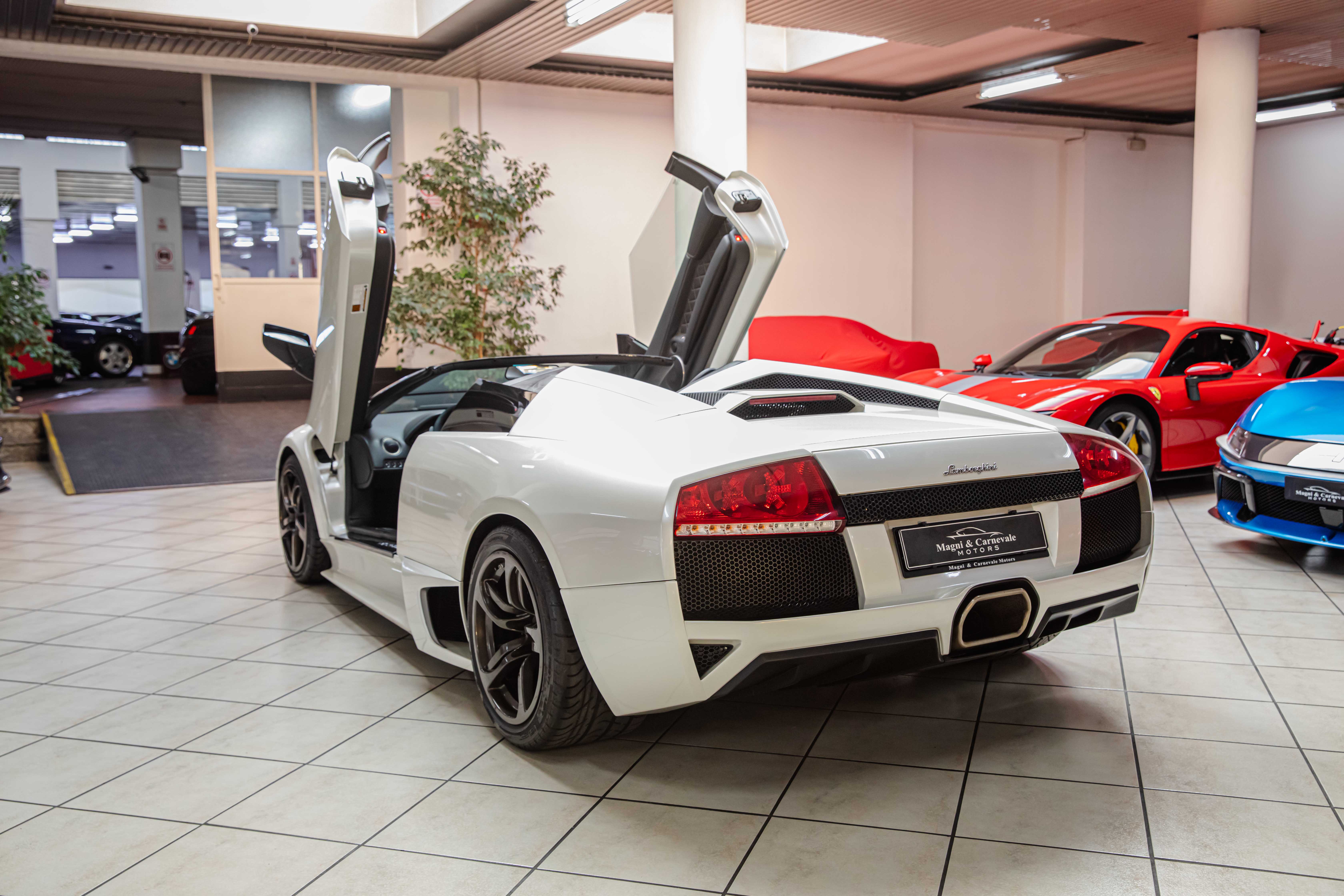 2007 Lamborghini Murciélago LP 640 Roadster proposée par un concessionnaire spécialisé à Milan, Italie, photo 17 sur 20