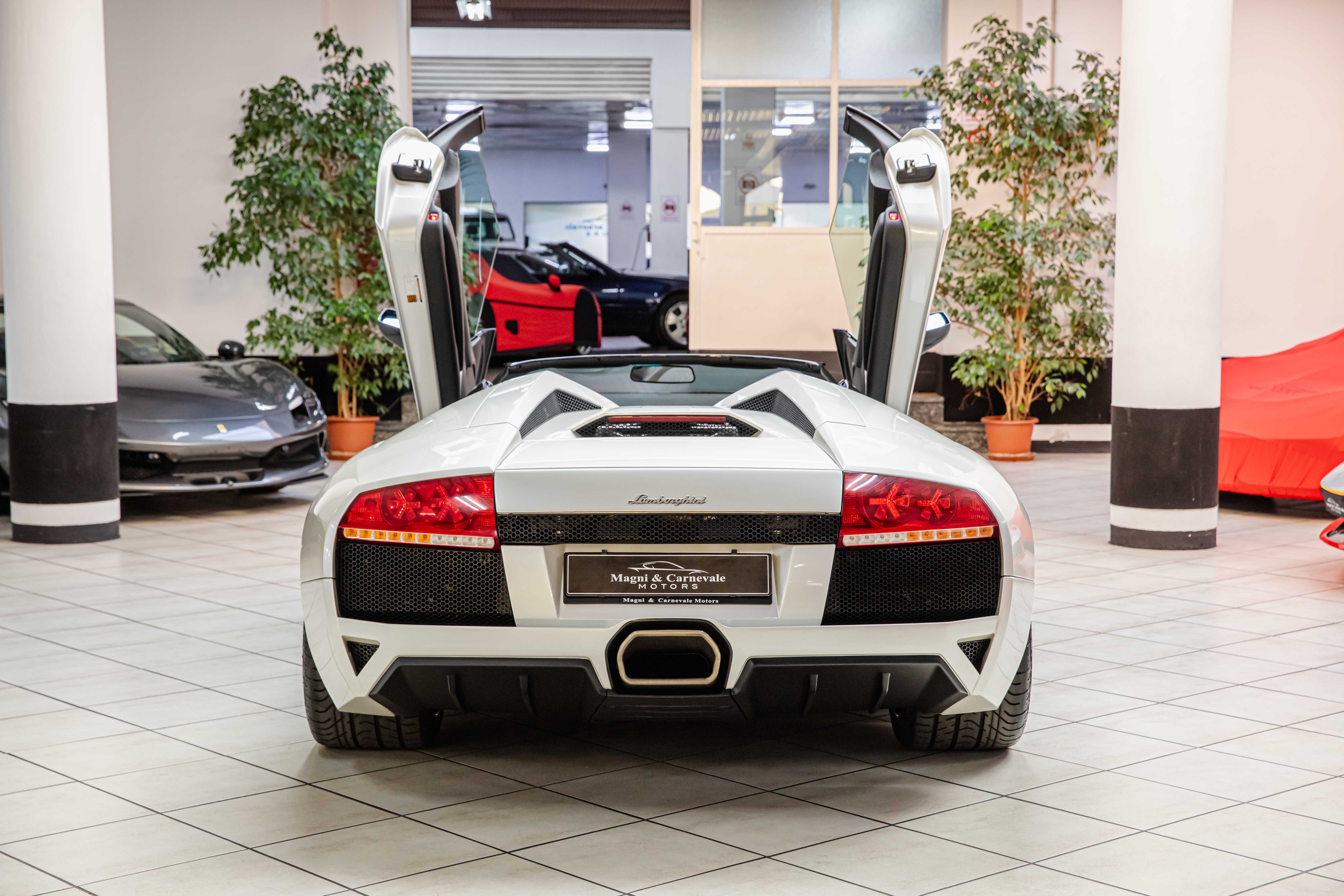 2007 Lamborghini Murciélago LP 640 Roadster proposée par un concessionnaire spécialisé à Milan, Italie, photo 18 sur 20