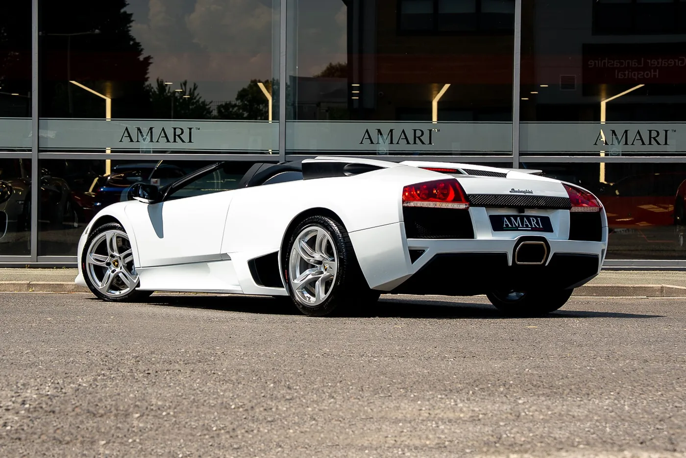 2007 Lamborghini Murciélago LP 640 Roadster proposée par un spécialiste de la supercar à Preston, Royaume-Uni, photo 4 sur 25