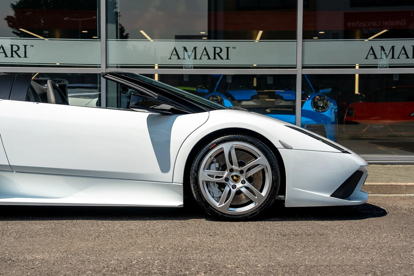 2007 Lamborghini Murciélago LP 640 Roadster proposée par un spécialiste de la supercar à Preston, Royaume-Uni, photo 16 sur 25