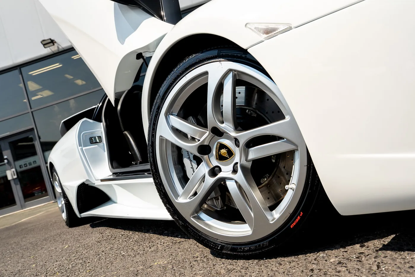 2007 Lamborghini Murciélago LP 640 Roadster proposée par un spécialiste de la supercar à Preston, Royaume-Uni, photo 18 sur 25